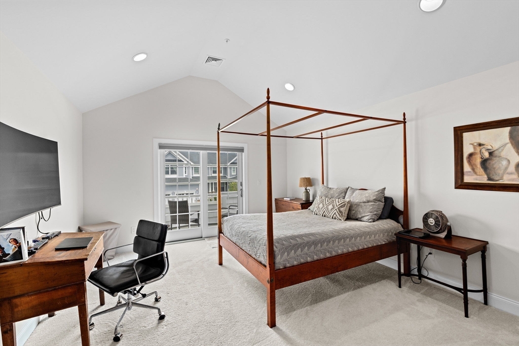 5 Diane Terrace # 5