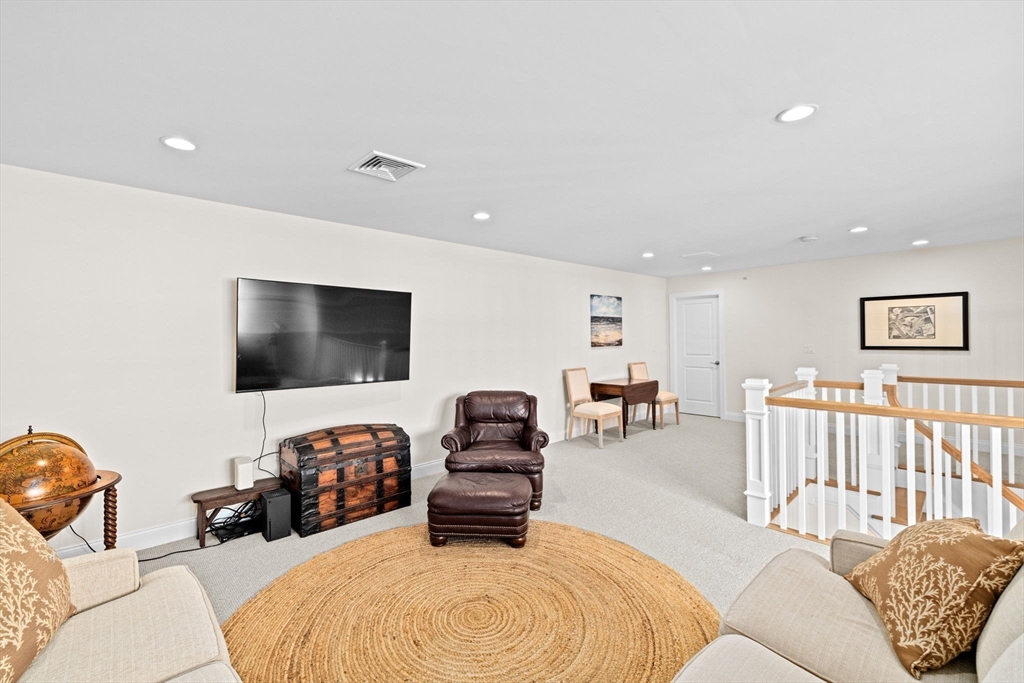 5 Diane Terrace # 5