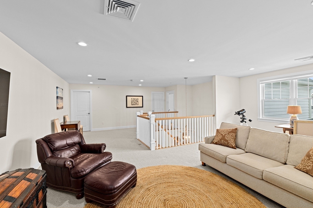 5 Diane Terrace # 5