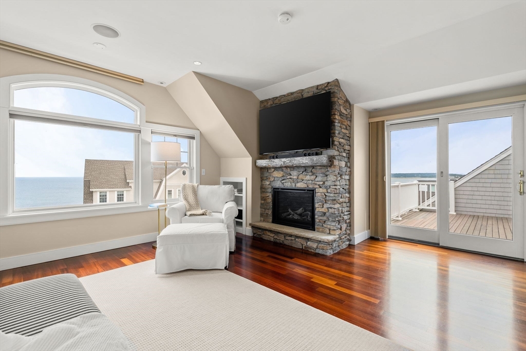 28 Collier Rd