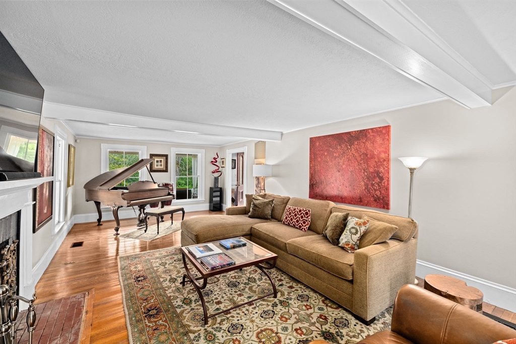 166 Norwell Avenue, Norwell