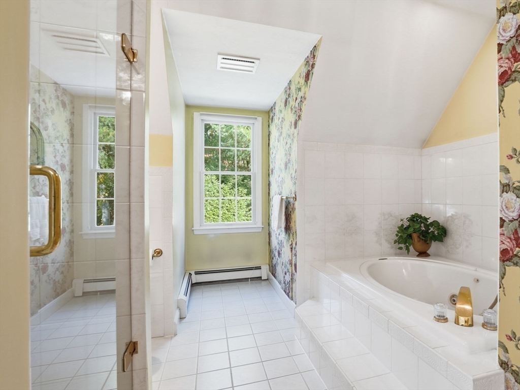 10 Shrine Road, Norwell