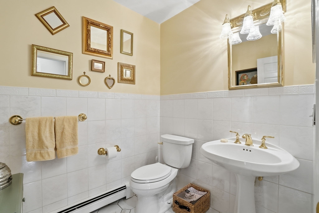 10 Shrine Road, Norwell