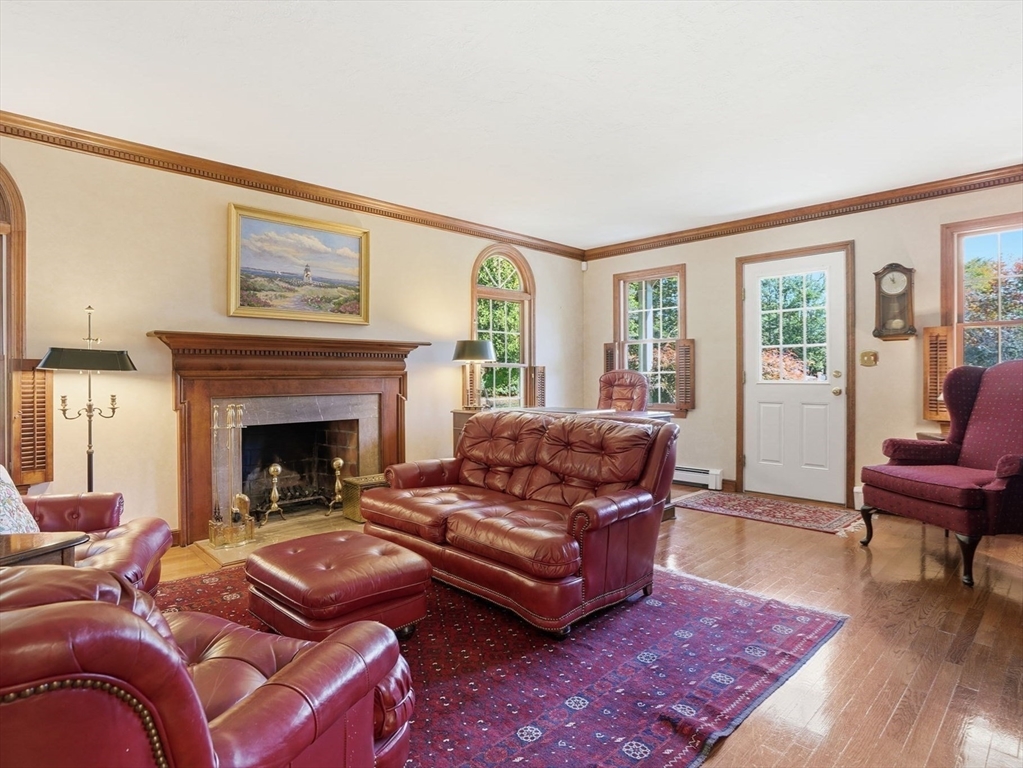 10 Shrine Road, Norwell