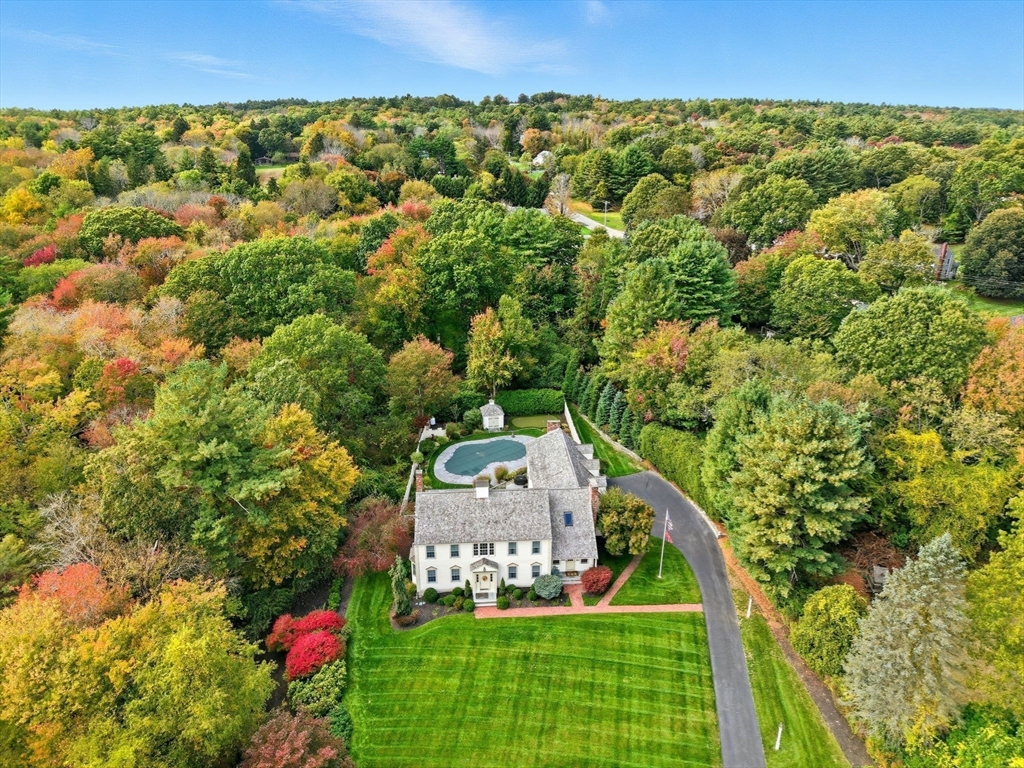 10 Shrine Road, Norwell