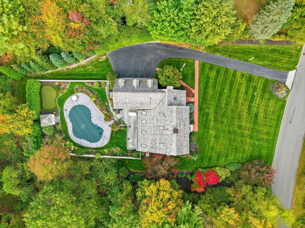 10 Shrine Road, Norwell