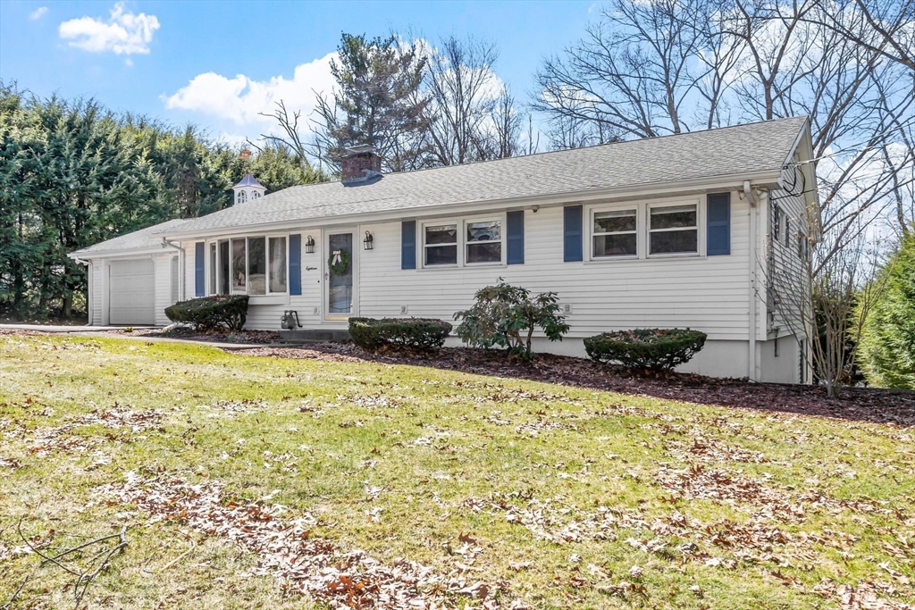 18 Howe Ave