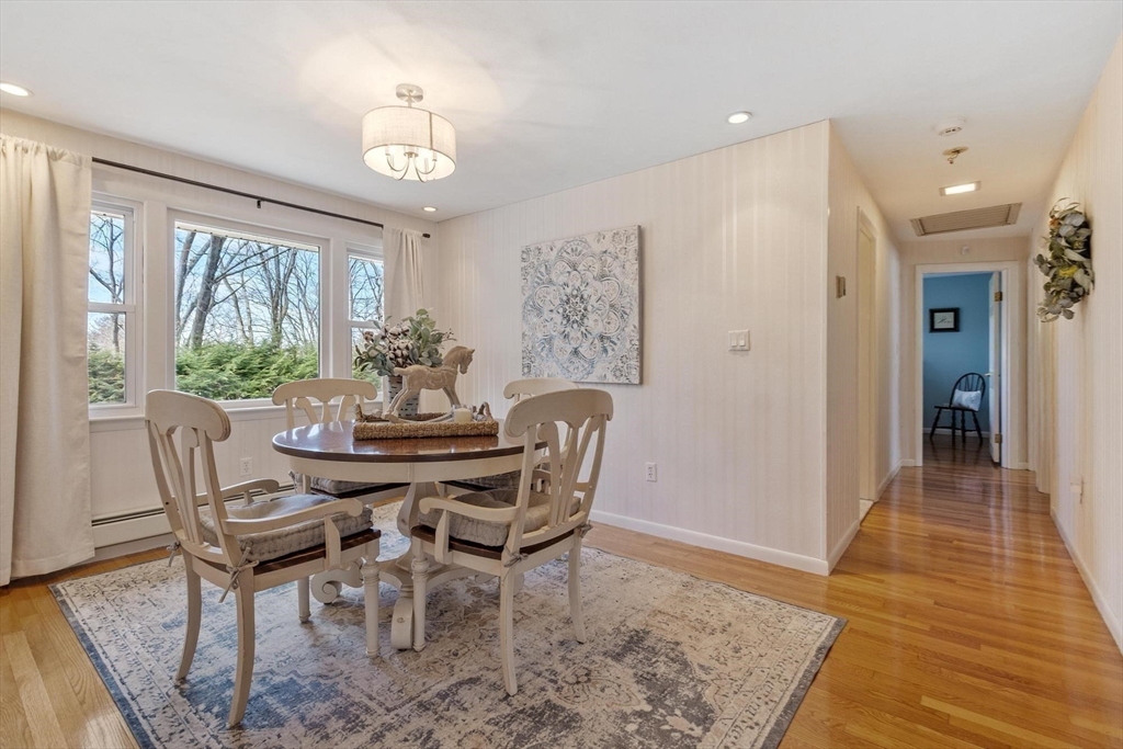 18 Howe Ave
