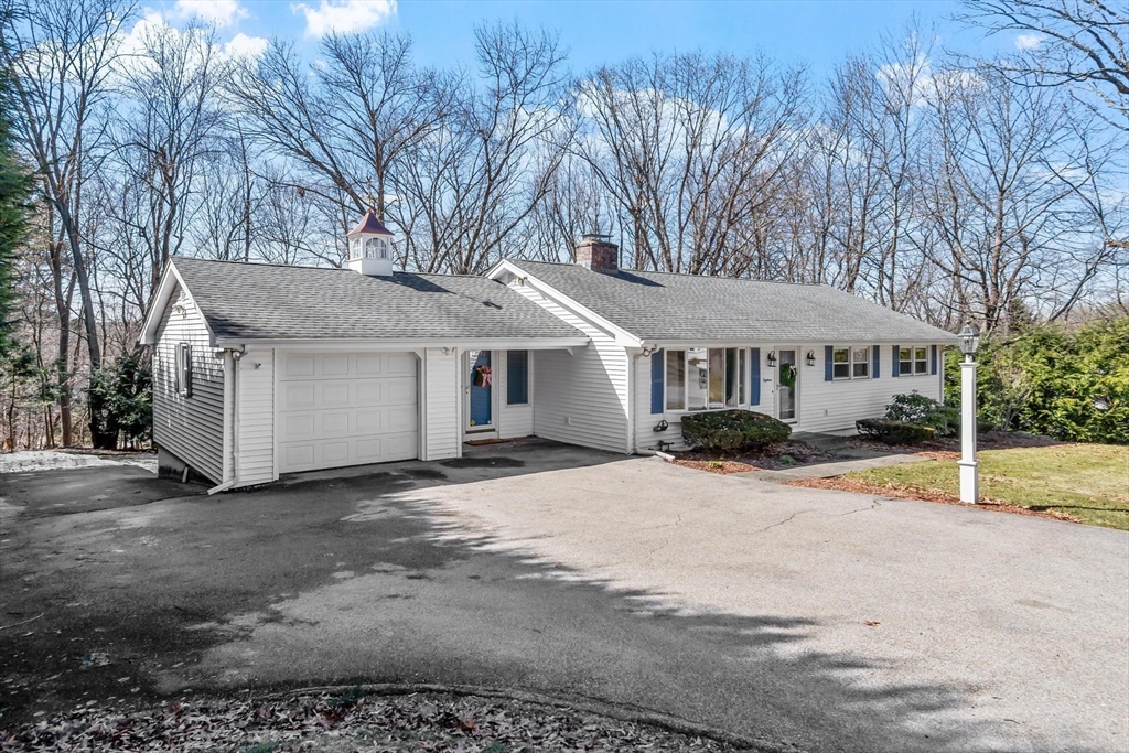 18 Howe Ave