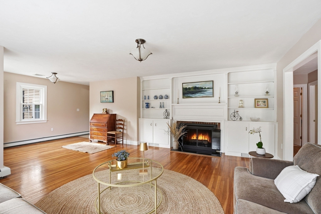 264 Webster St