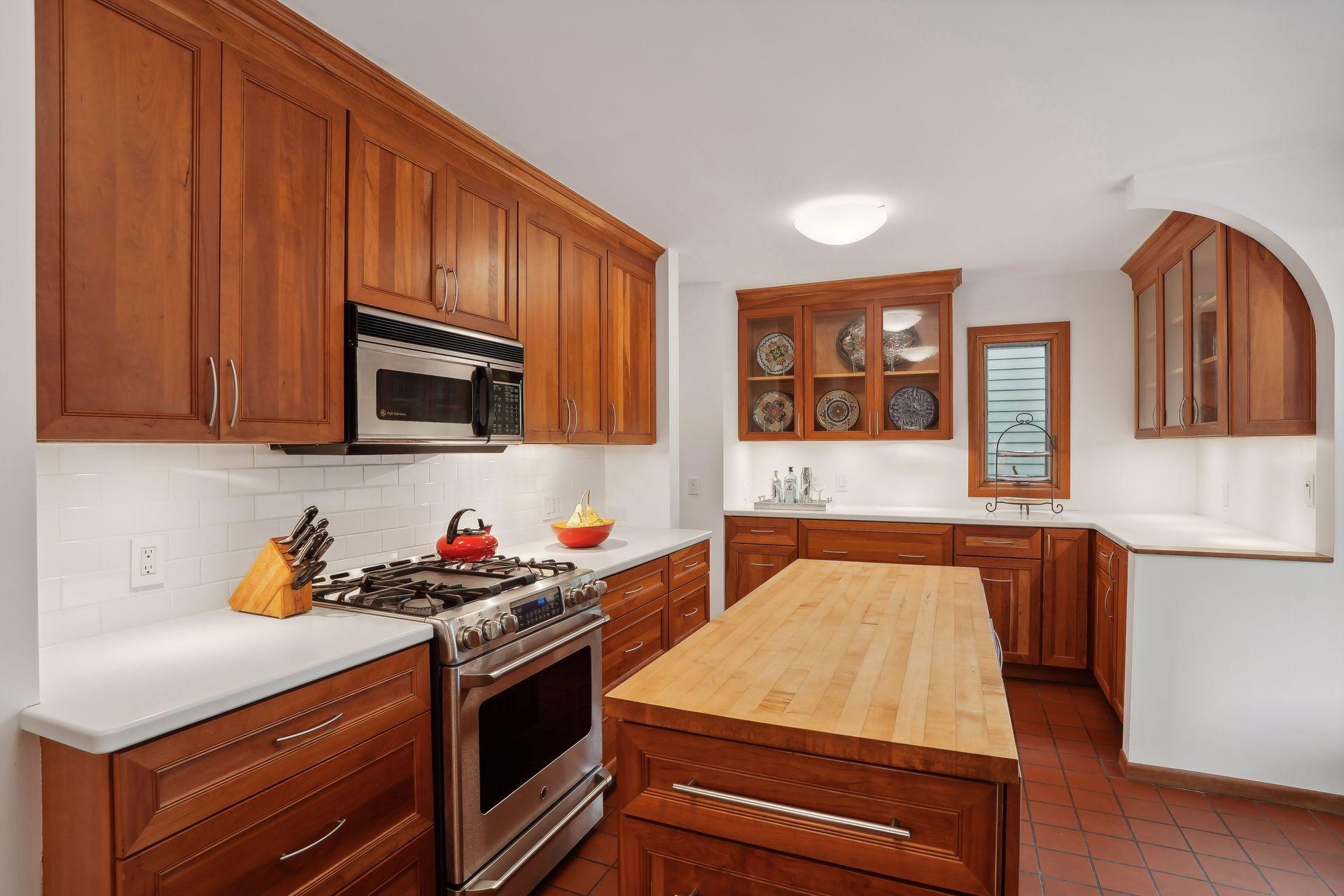 35 Greenway Gables