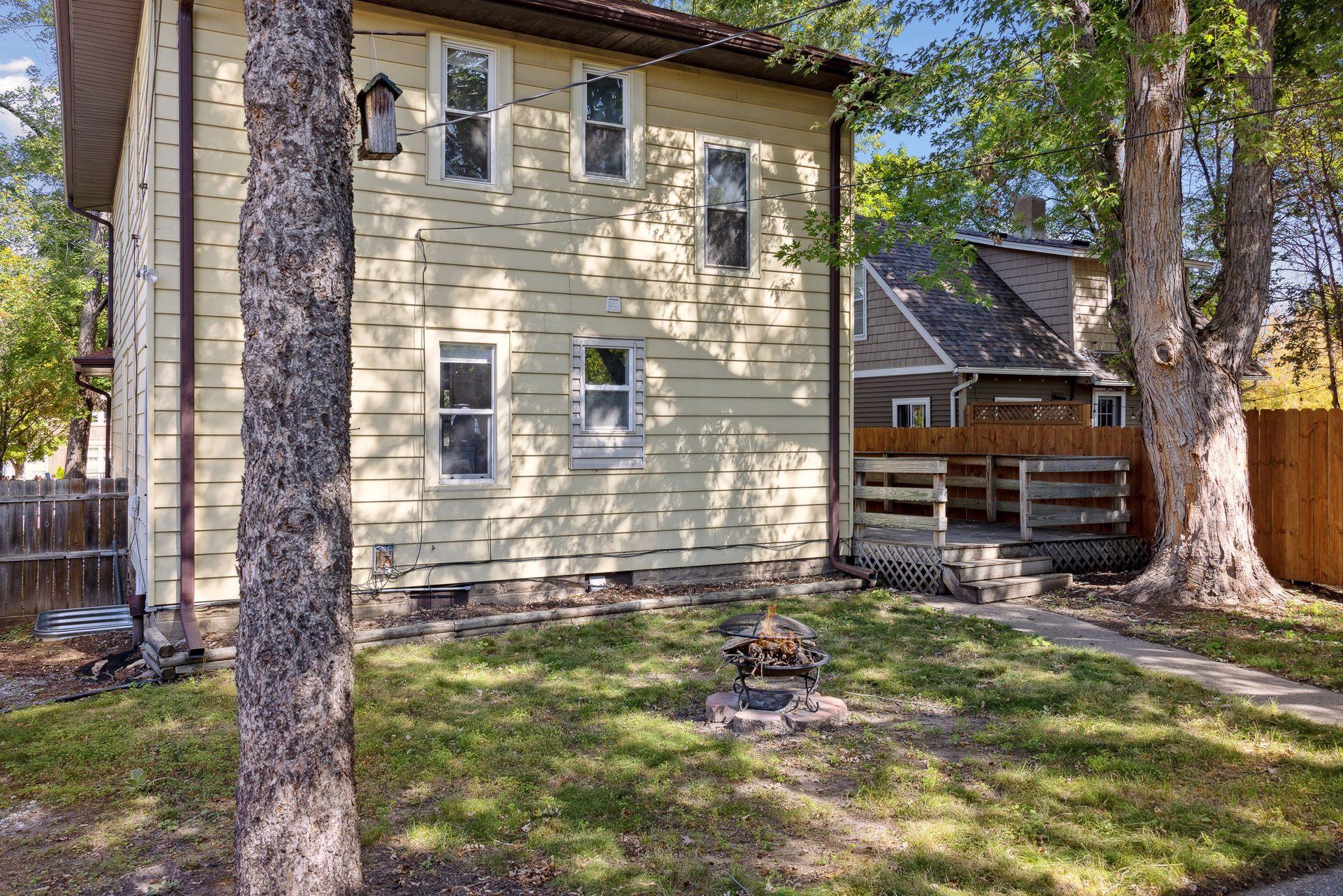 2010 Saint Clair Avenue