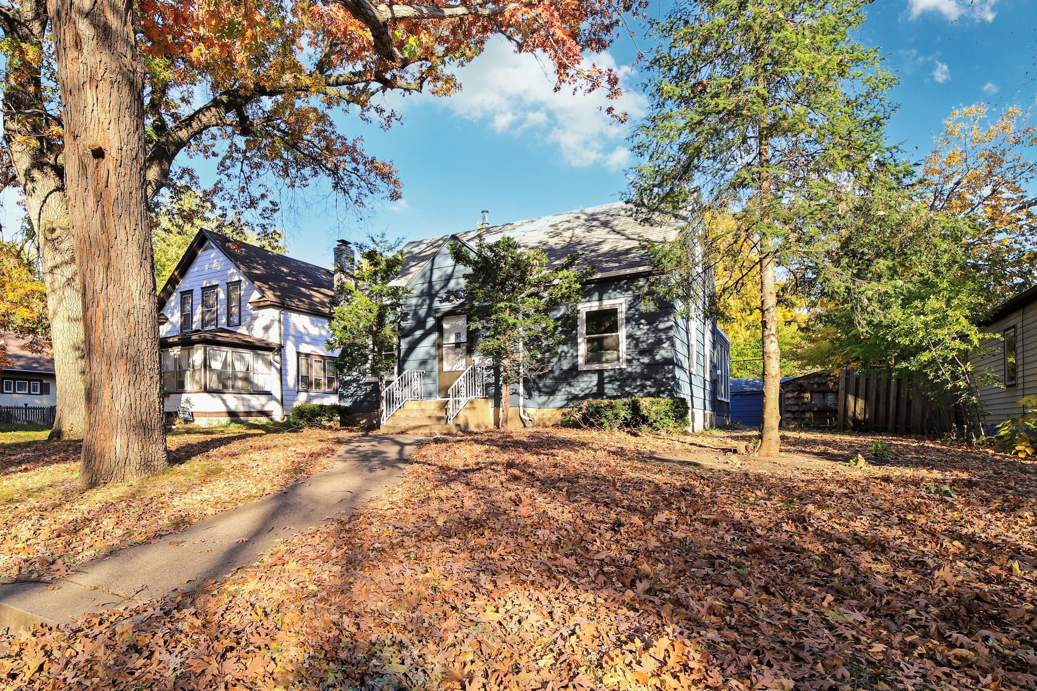 3620 Sheridan Avenue N