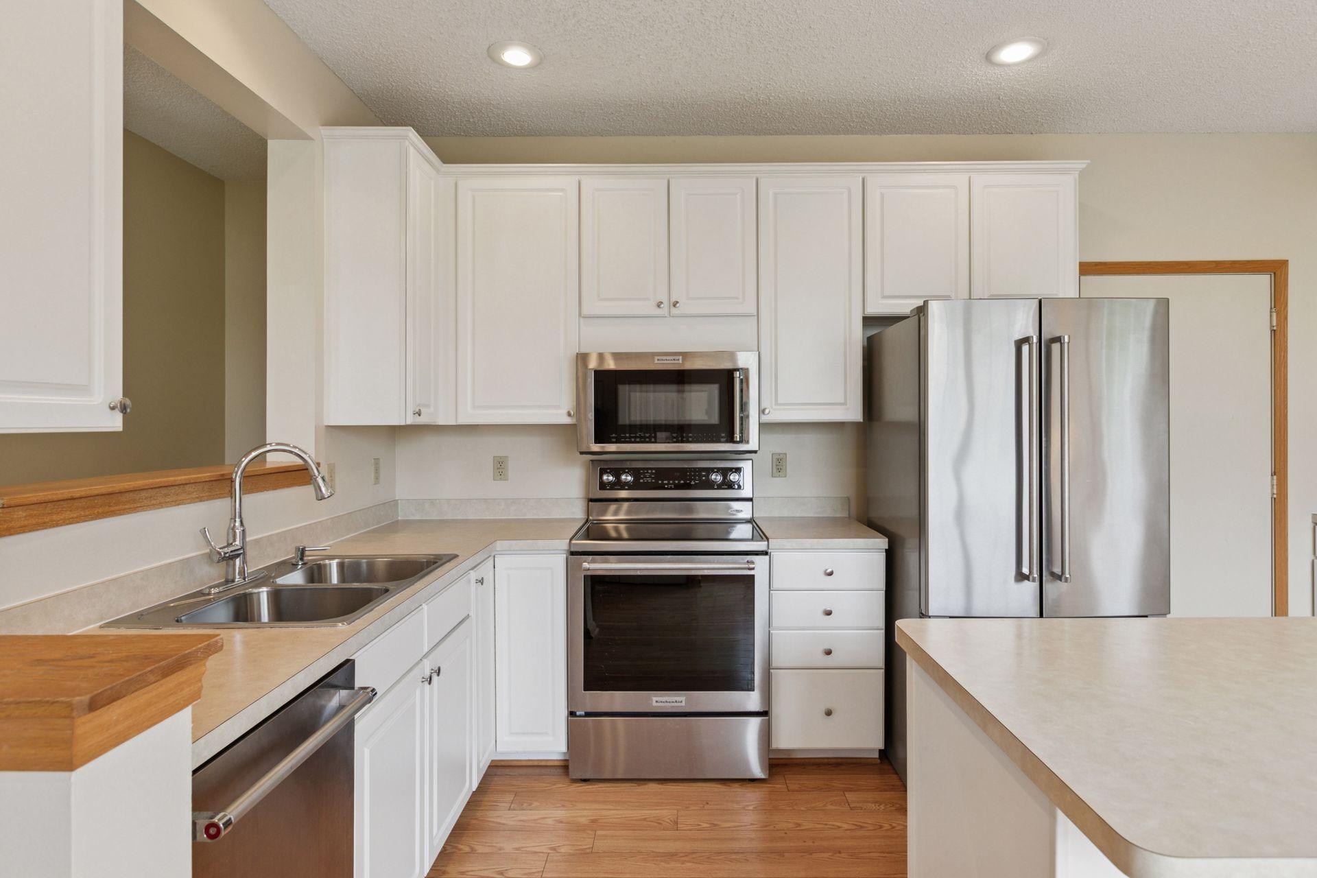 5924 Prairie Ridge Drive