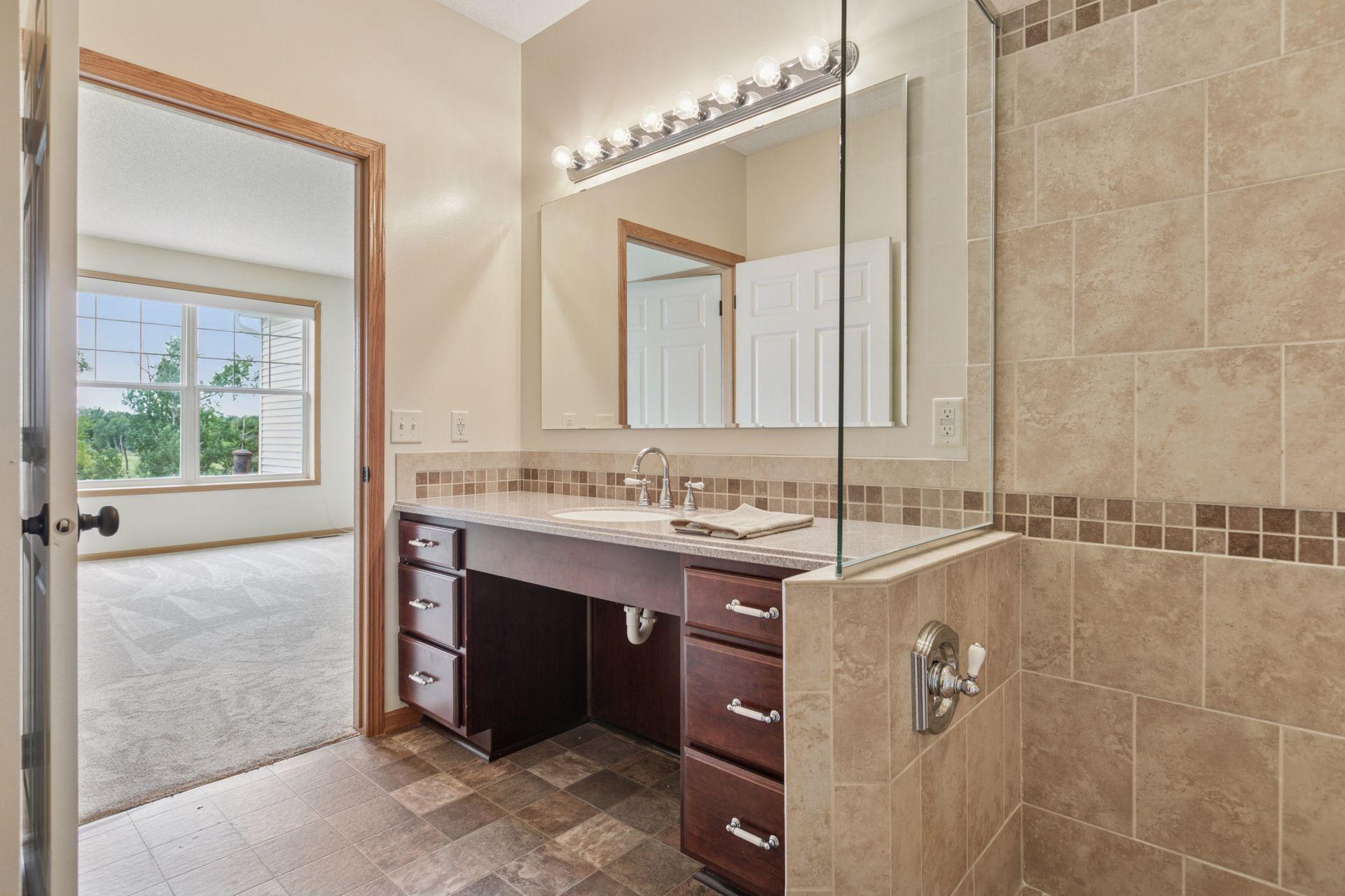 5924 Prairie Ridge Drive