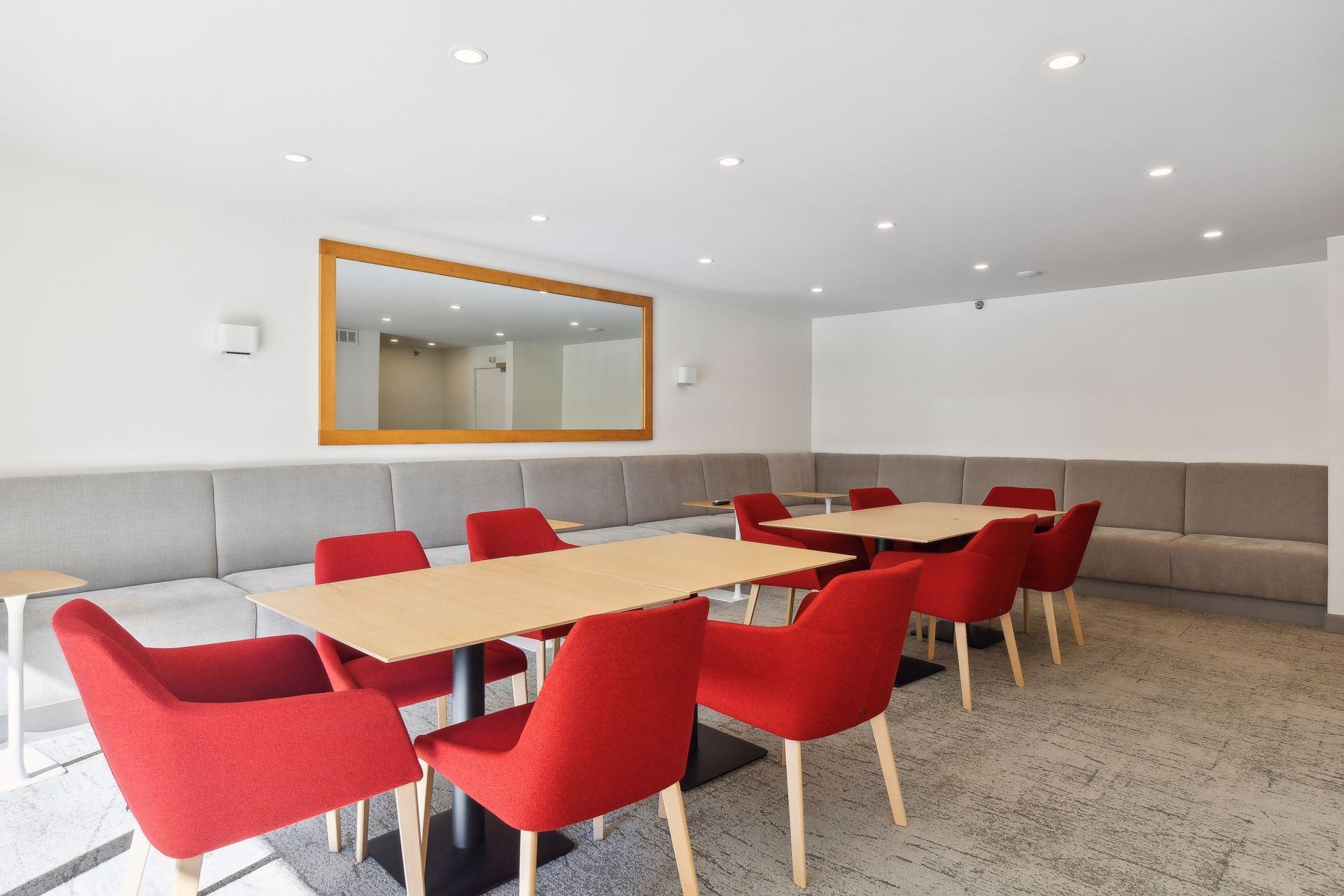121 Washington Avenue S Unit: 707