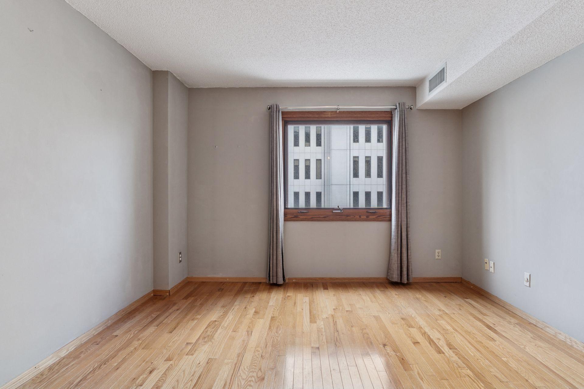 121 Washington Avenue S Unit: 707