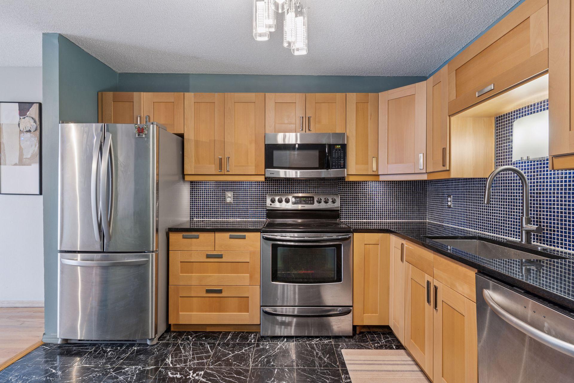 121 Washington Avenue S Unit: 707