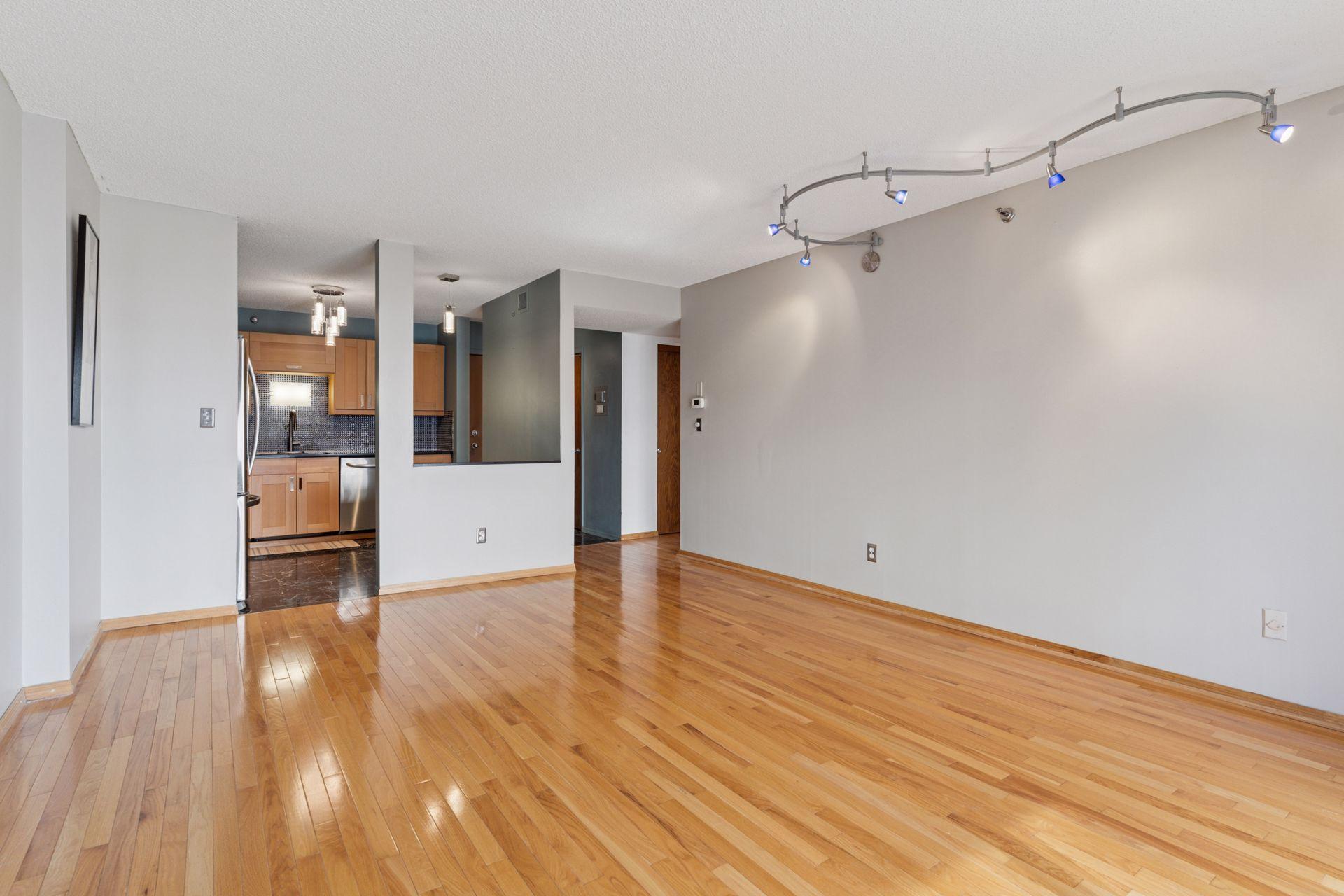 121 Washington Avenue S Unit: 707