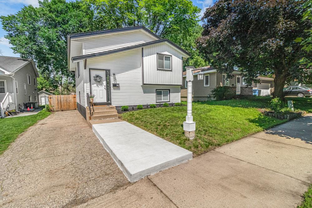 742 Tyler Street NE
