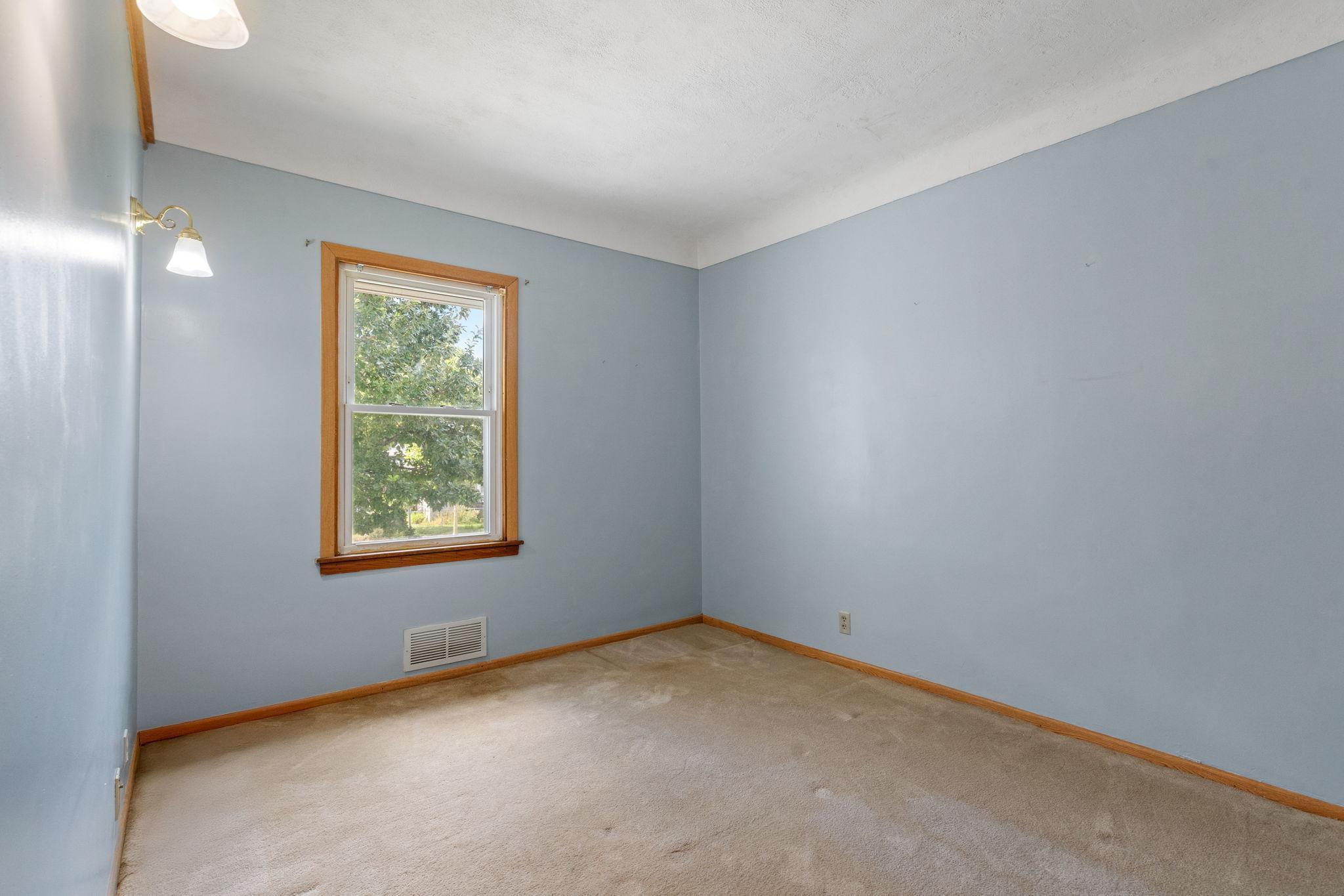 735 Buchanan Street NE