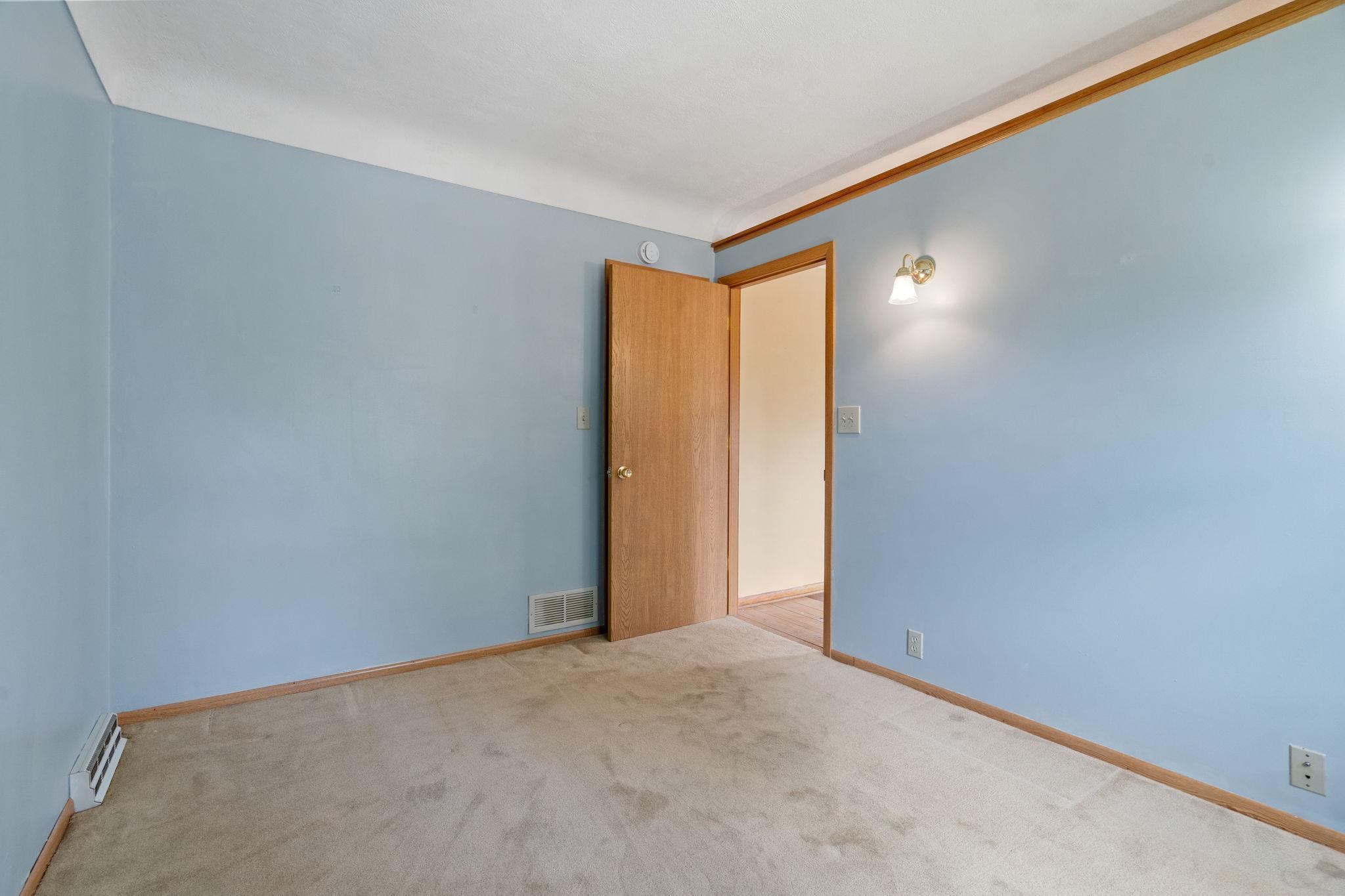 735 Buchanan Street NE