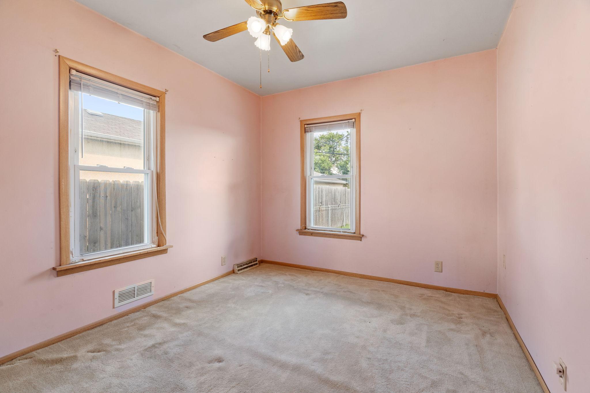 735 Buchanan Street NE