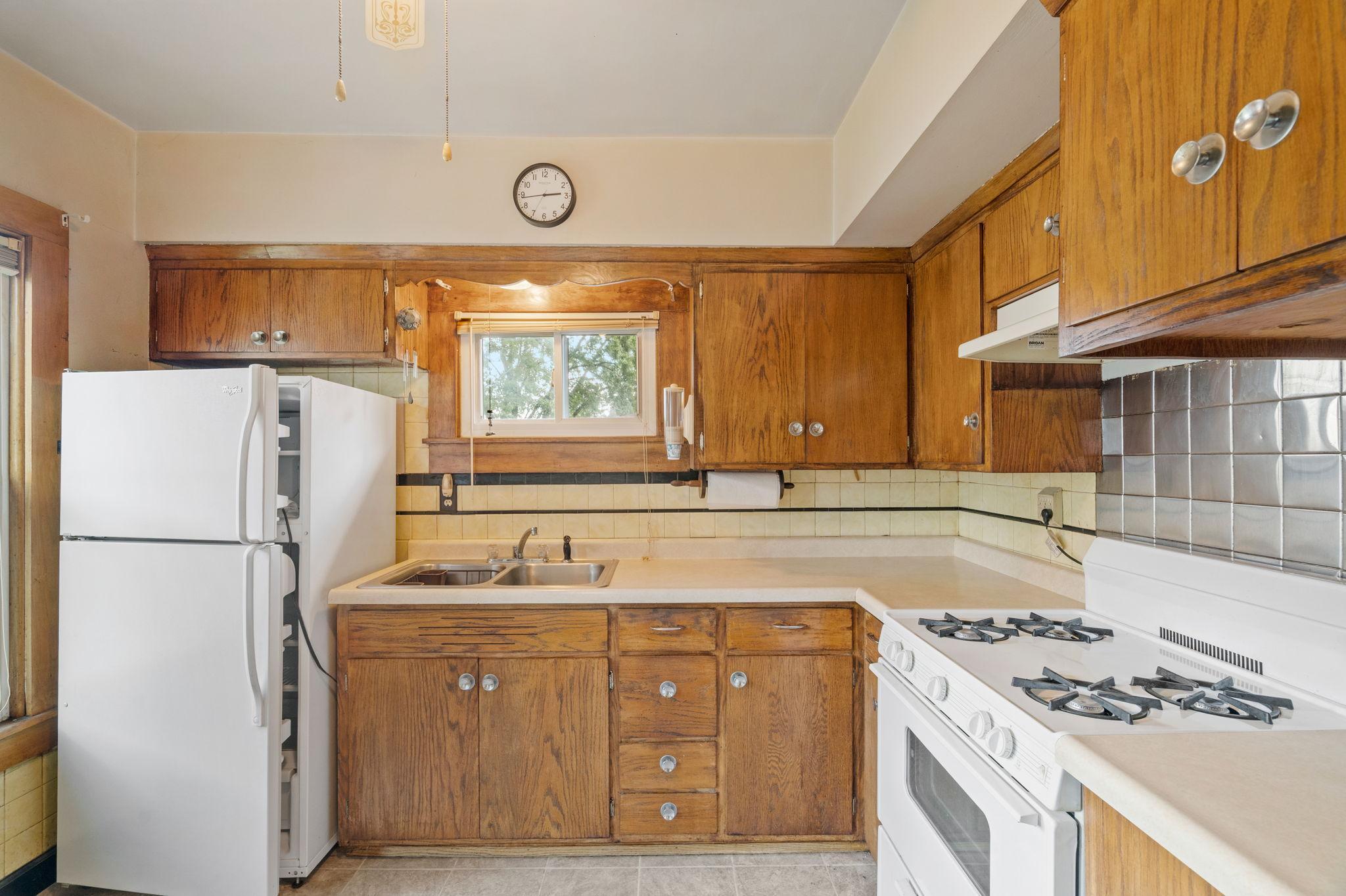 735 Buchanan Street NE