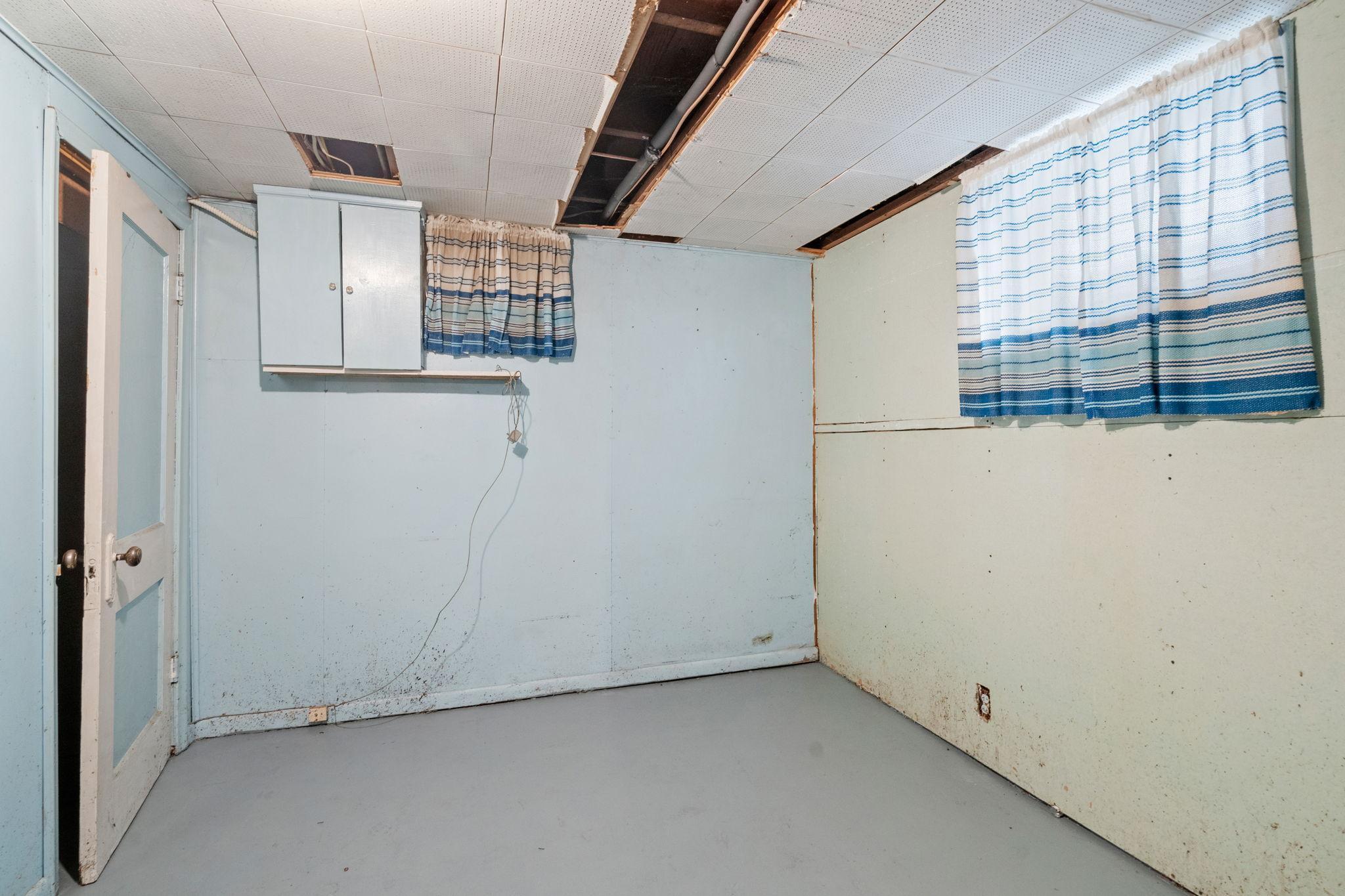 735 Buchanan Street NE