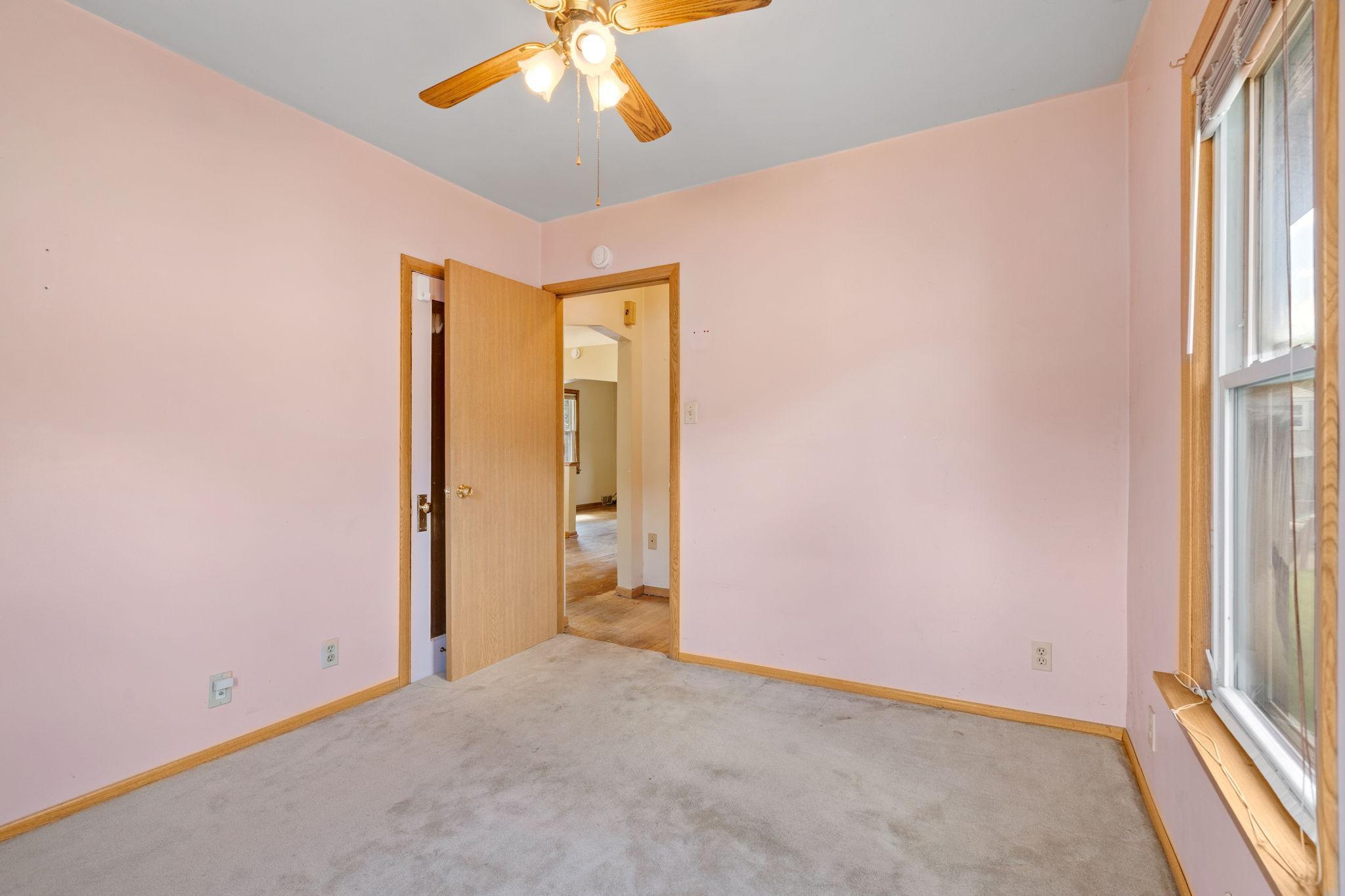 735 Buchanan Street NE