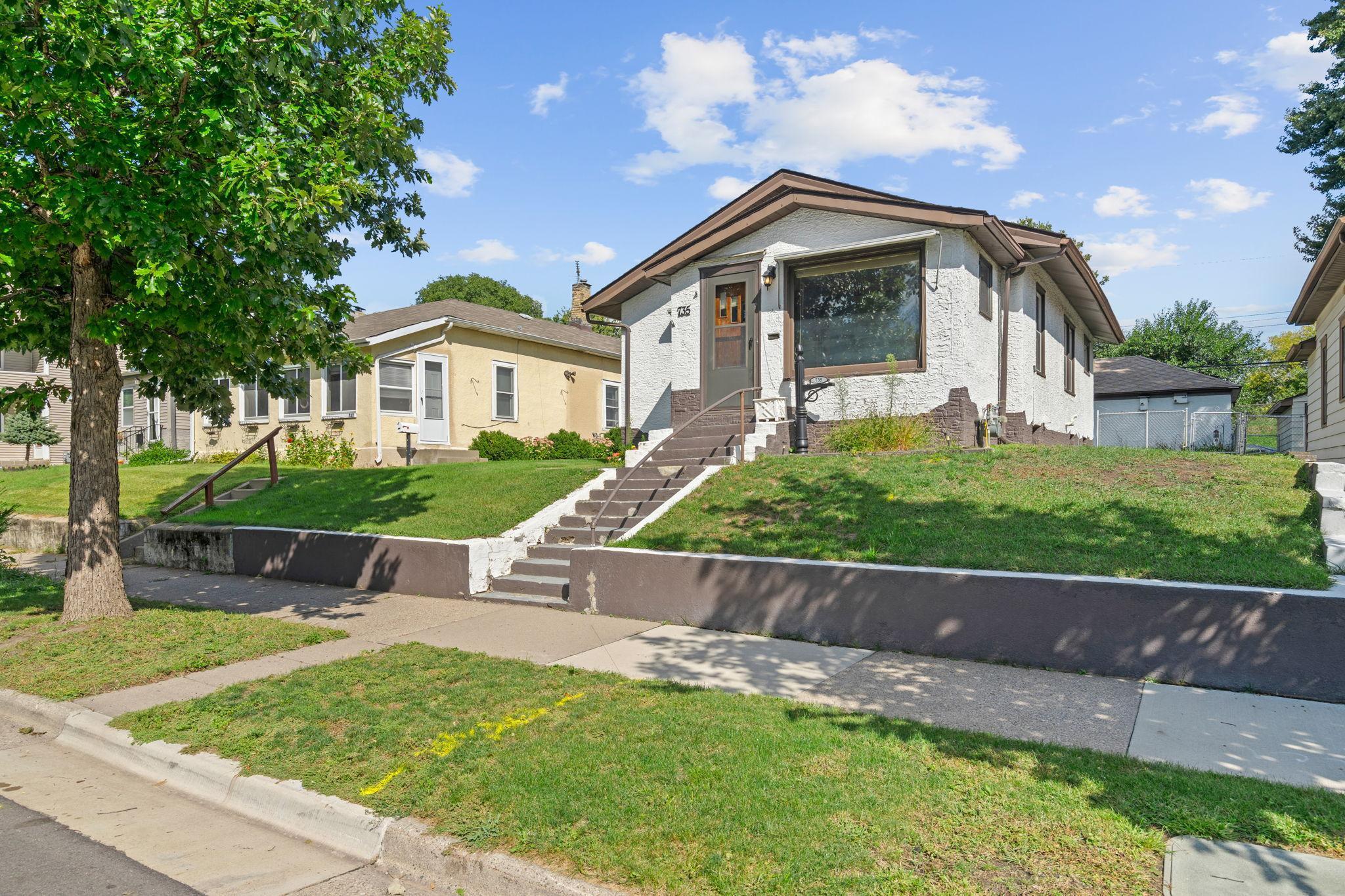 735 Buchanan Street NE