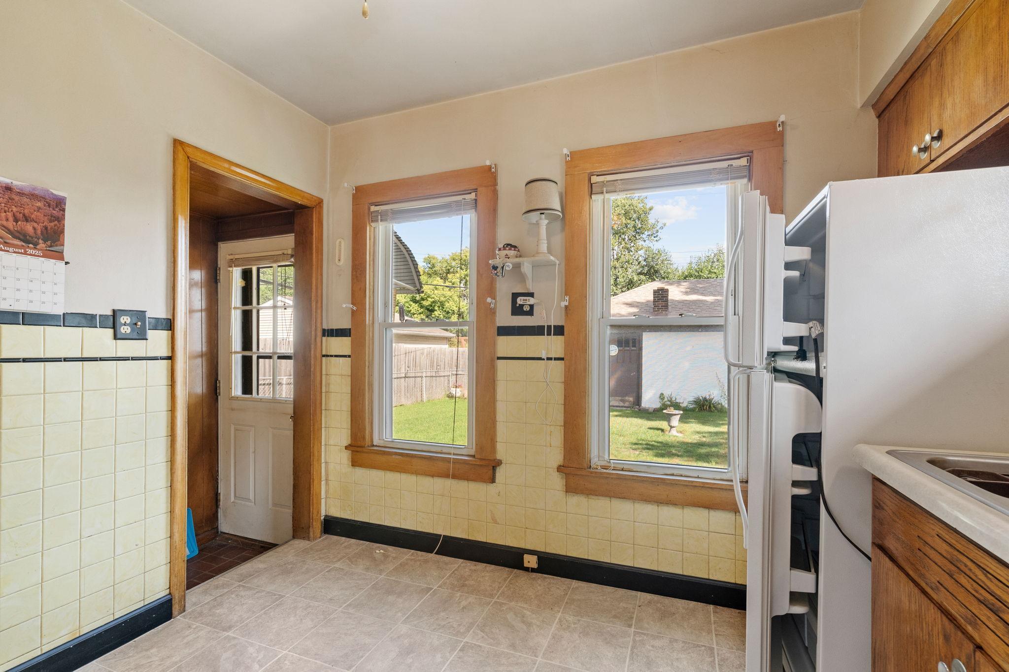 735 Buchanan Street NE