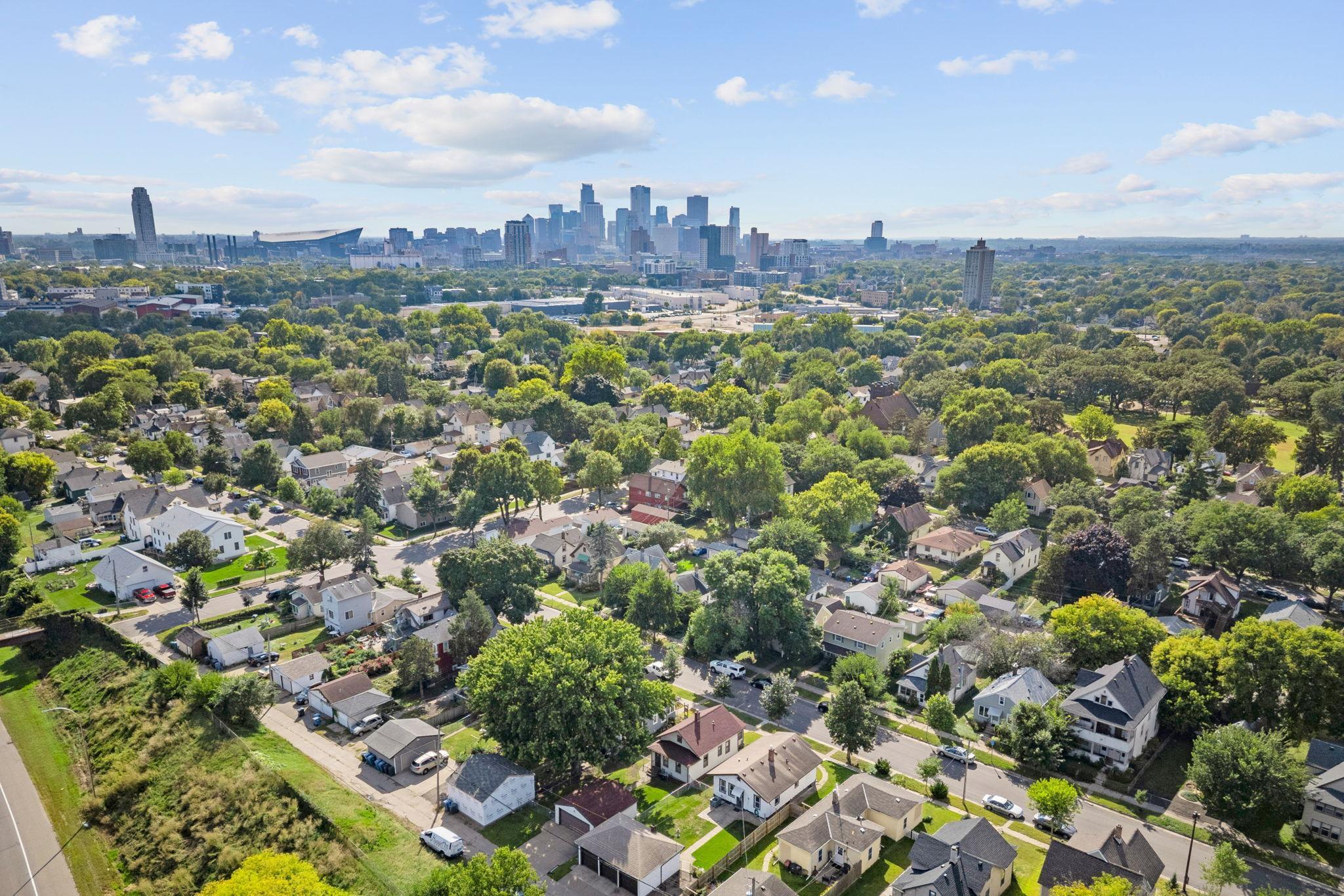 735 Buchanan Street NE