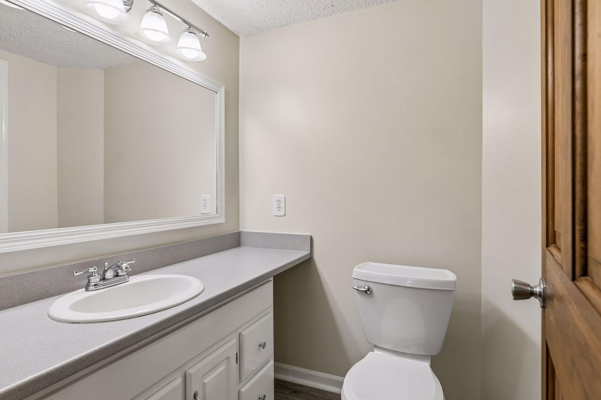 5323 Cedarwood Court