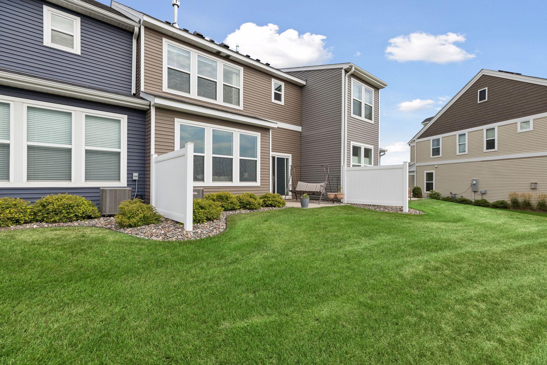 9729 4th Street N