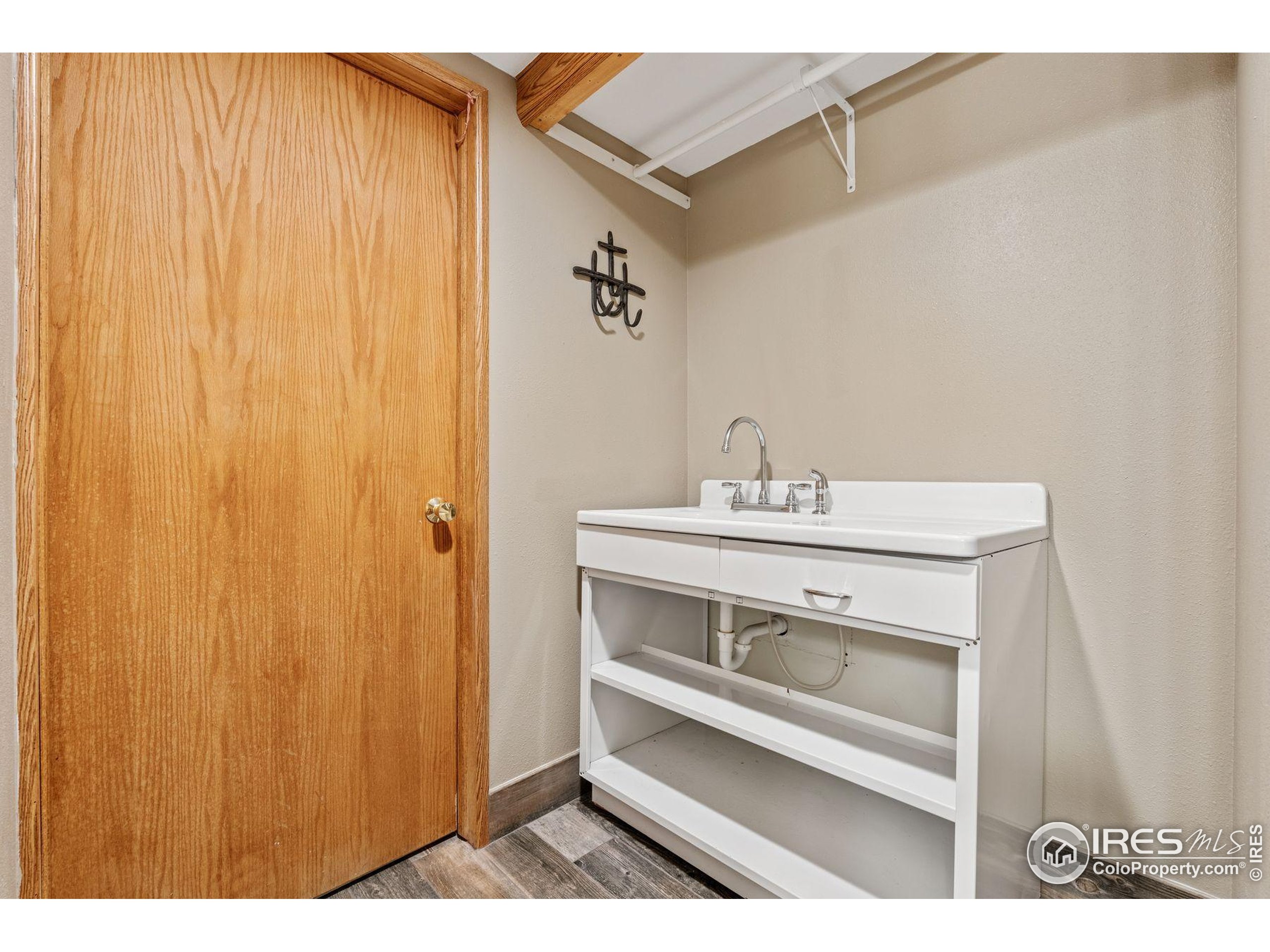 2217 Waylon Dr