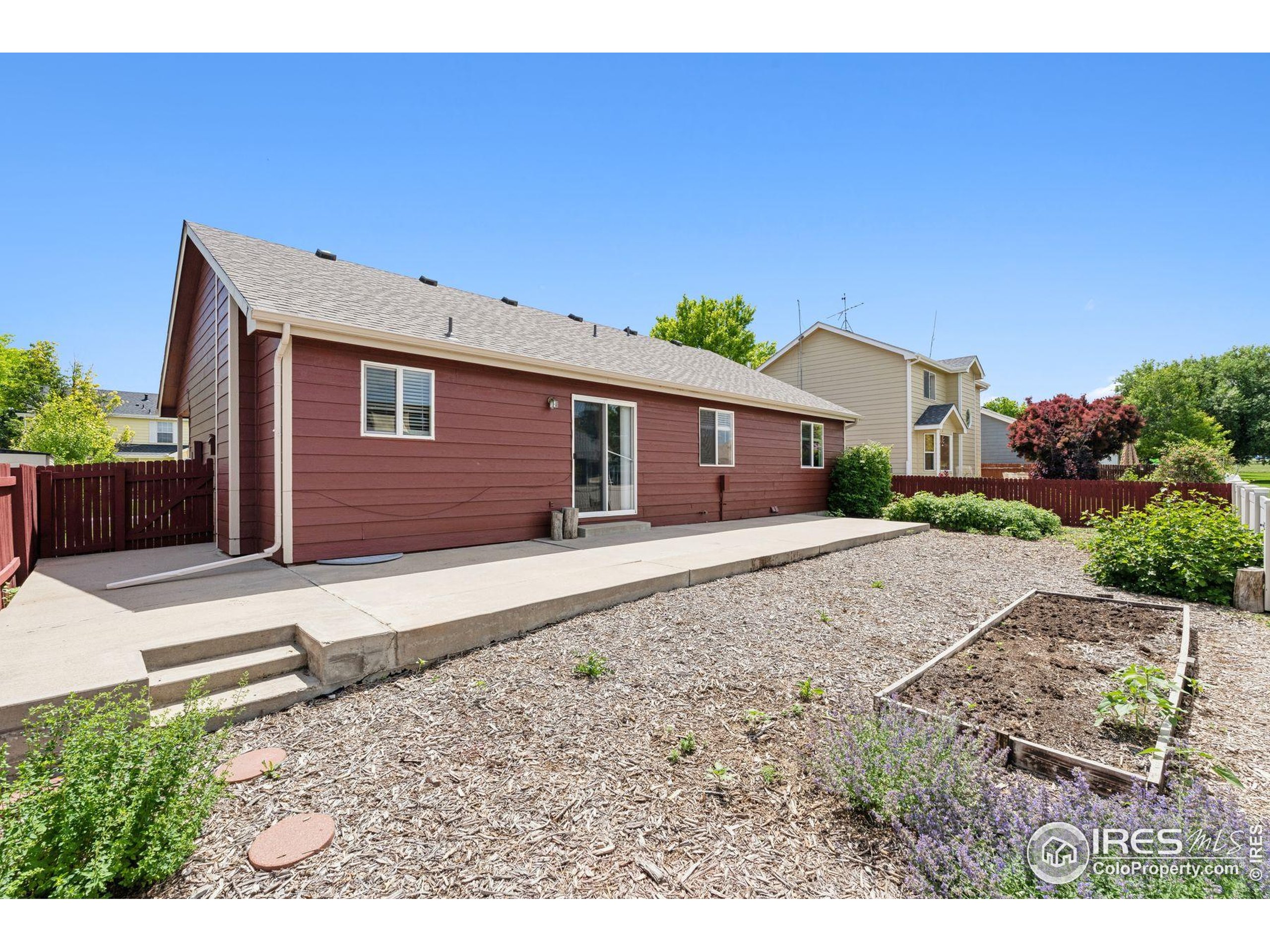 2217 Waylon Dr