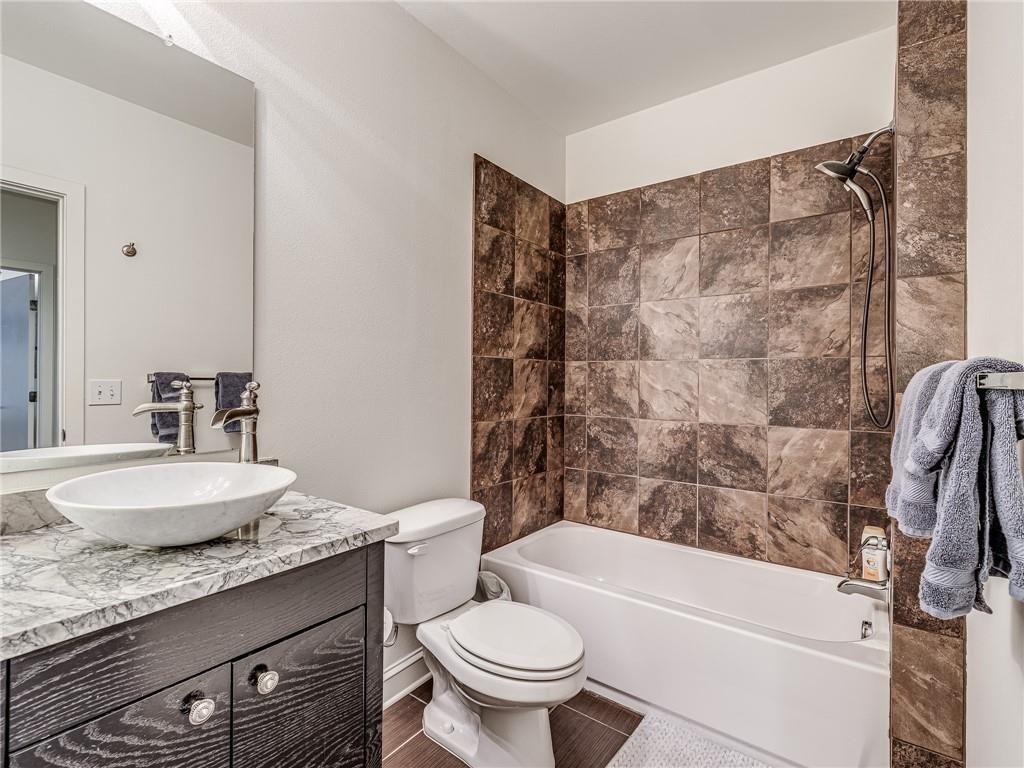 401 E Boyd Street Unit: 304