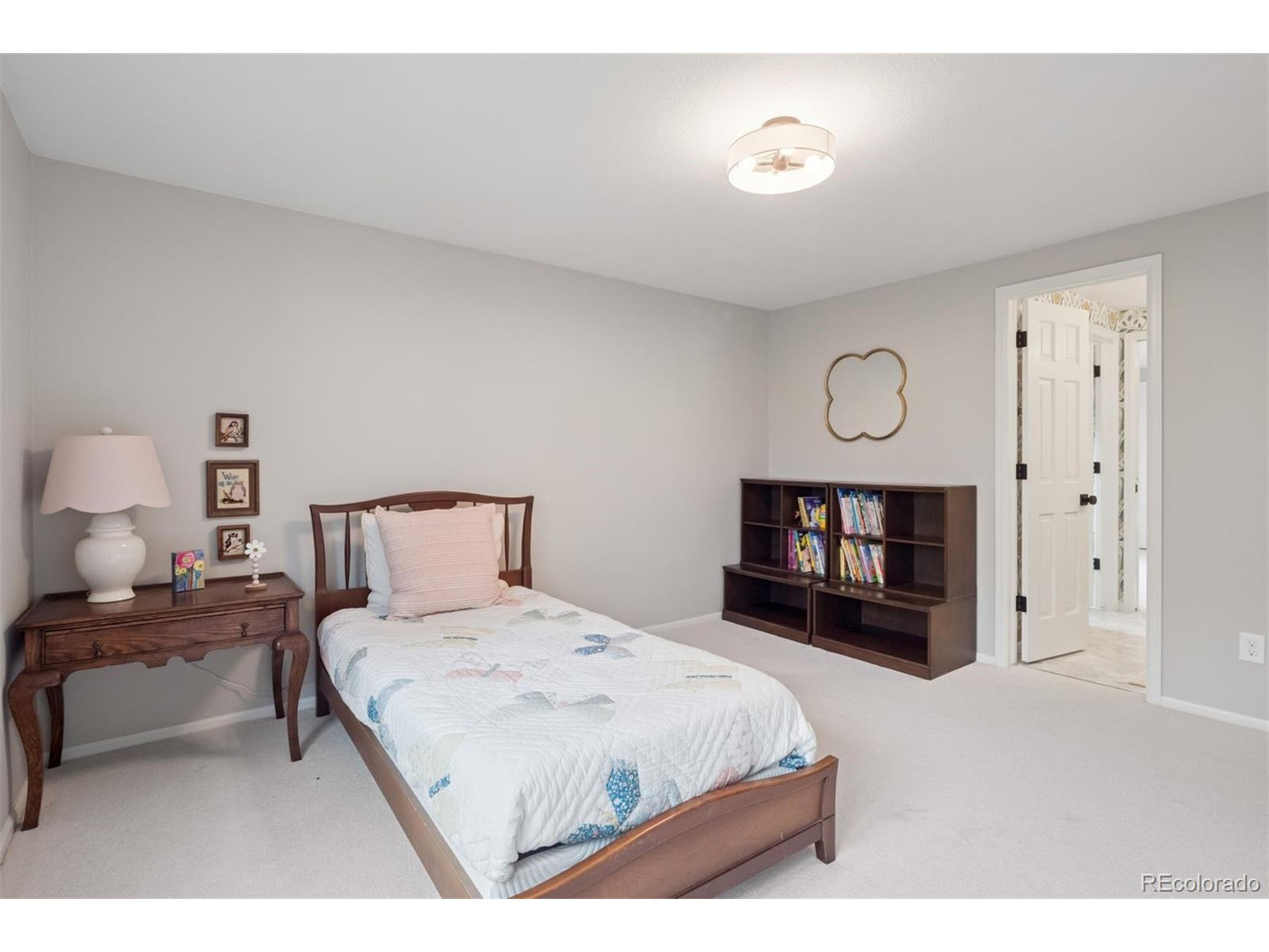 3566 E Meadow Creek Pl