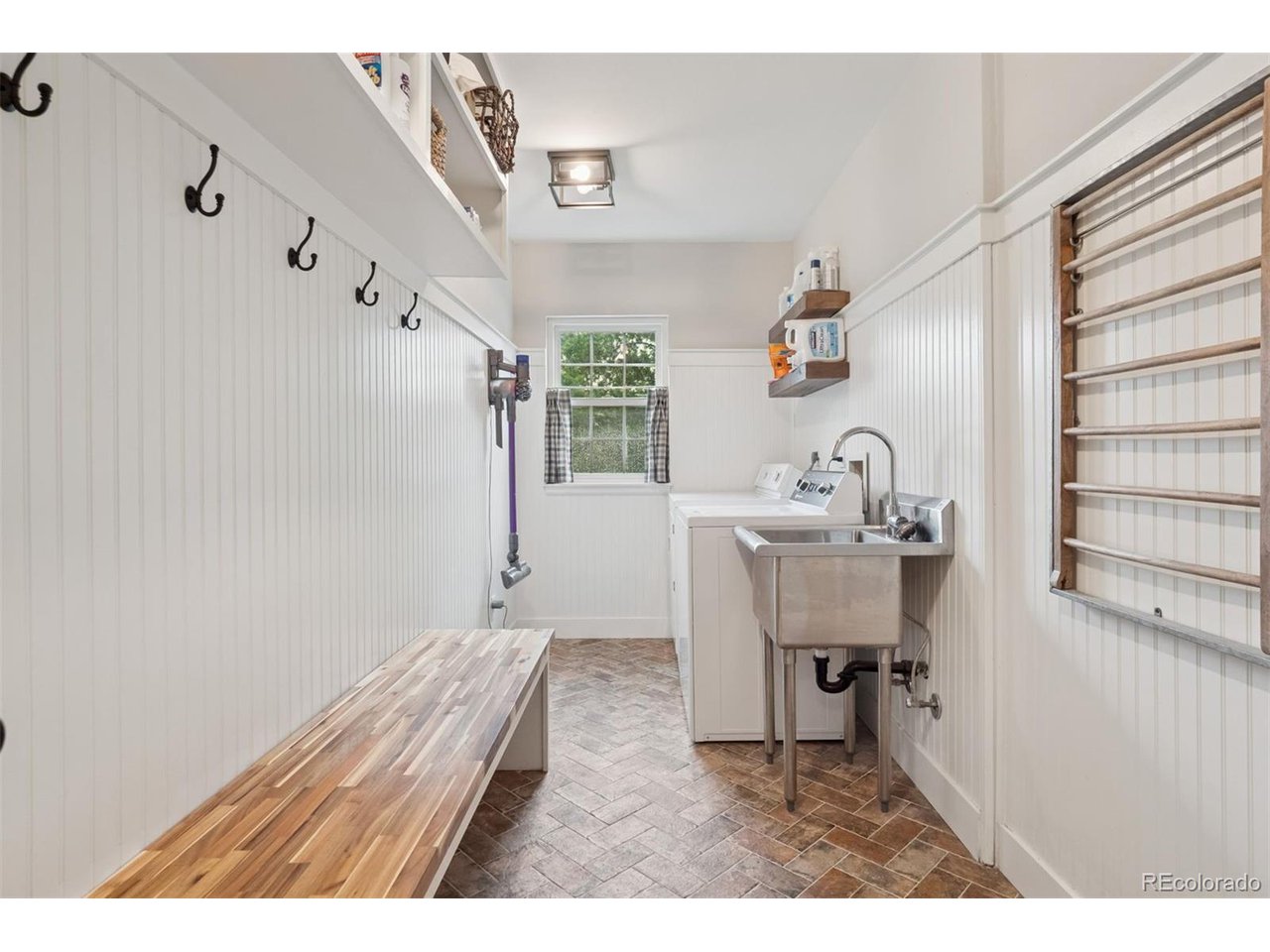 3566 E Meadow Creek Pl