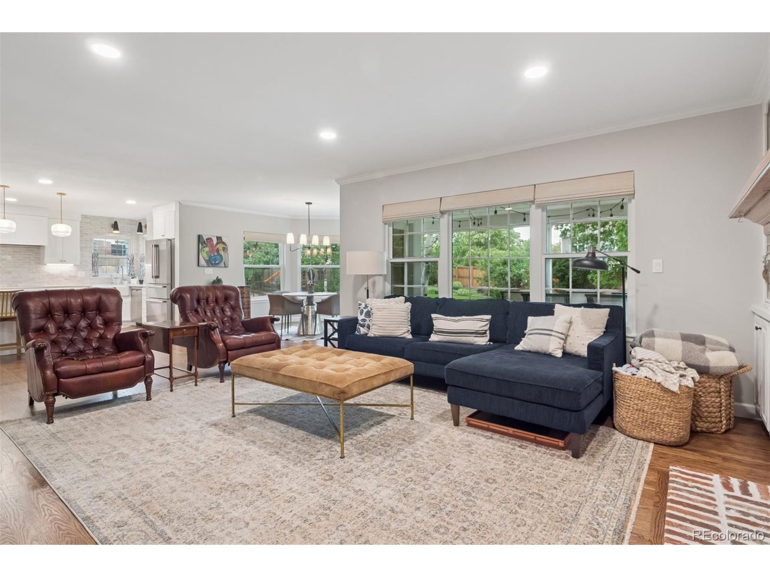 3566 E Meadow Creek Pl