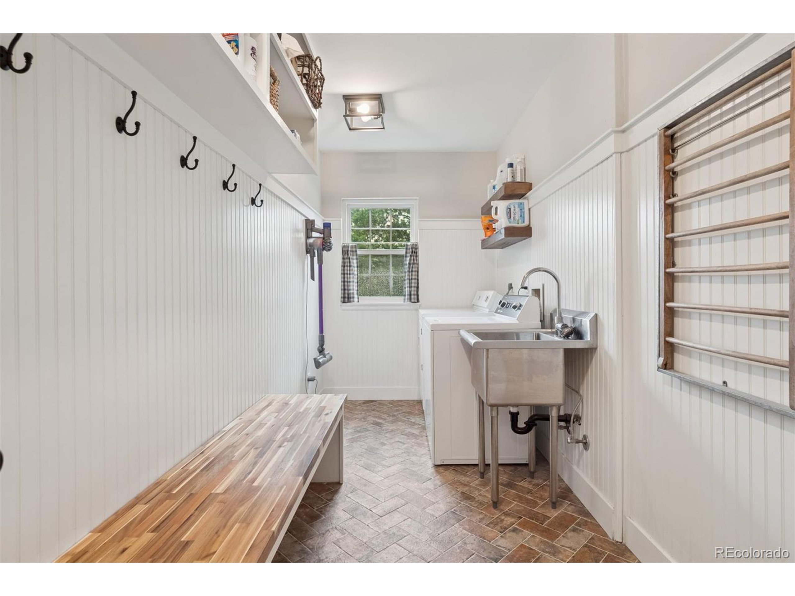 3566 E Meadow Creek Pl