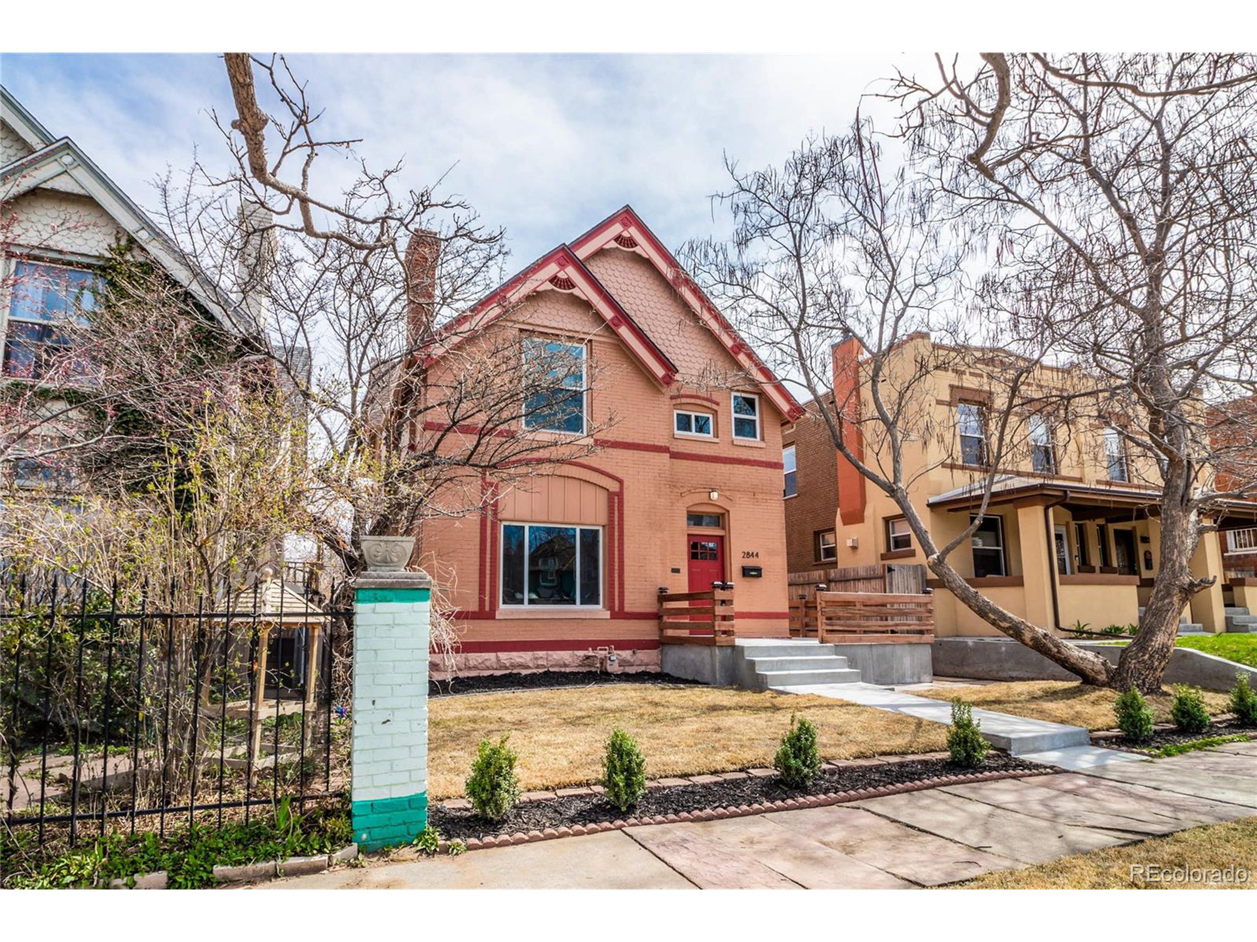 2844 N Humboldt St