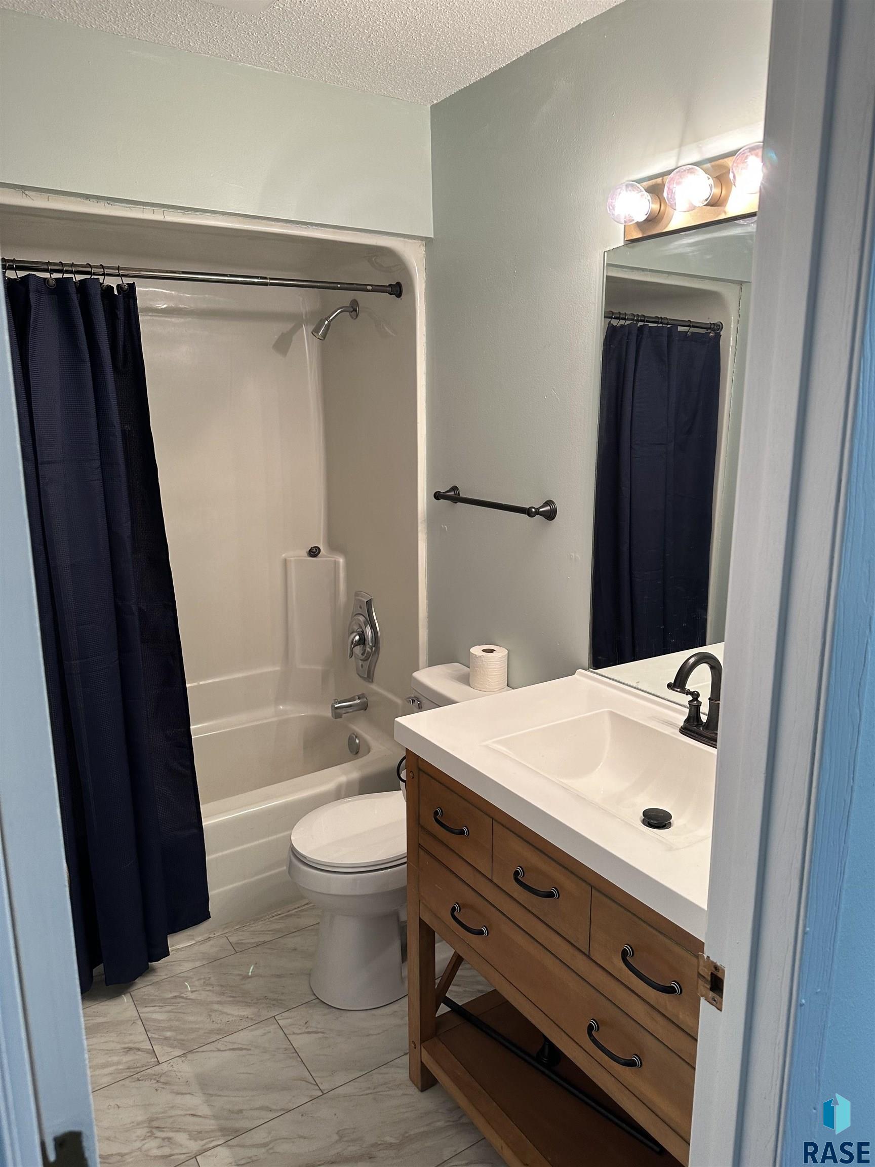 3712 S Terry Ave Unit: 302