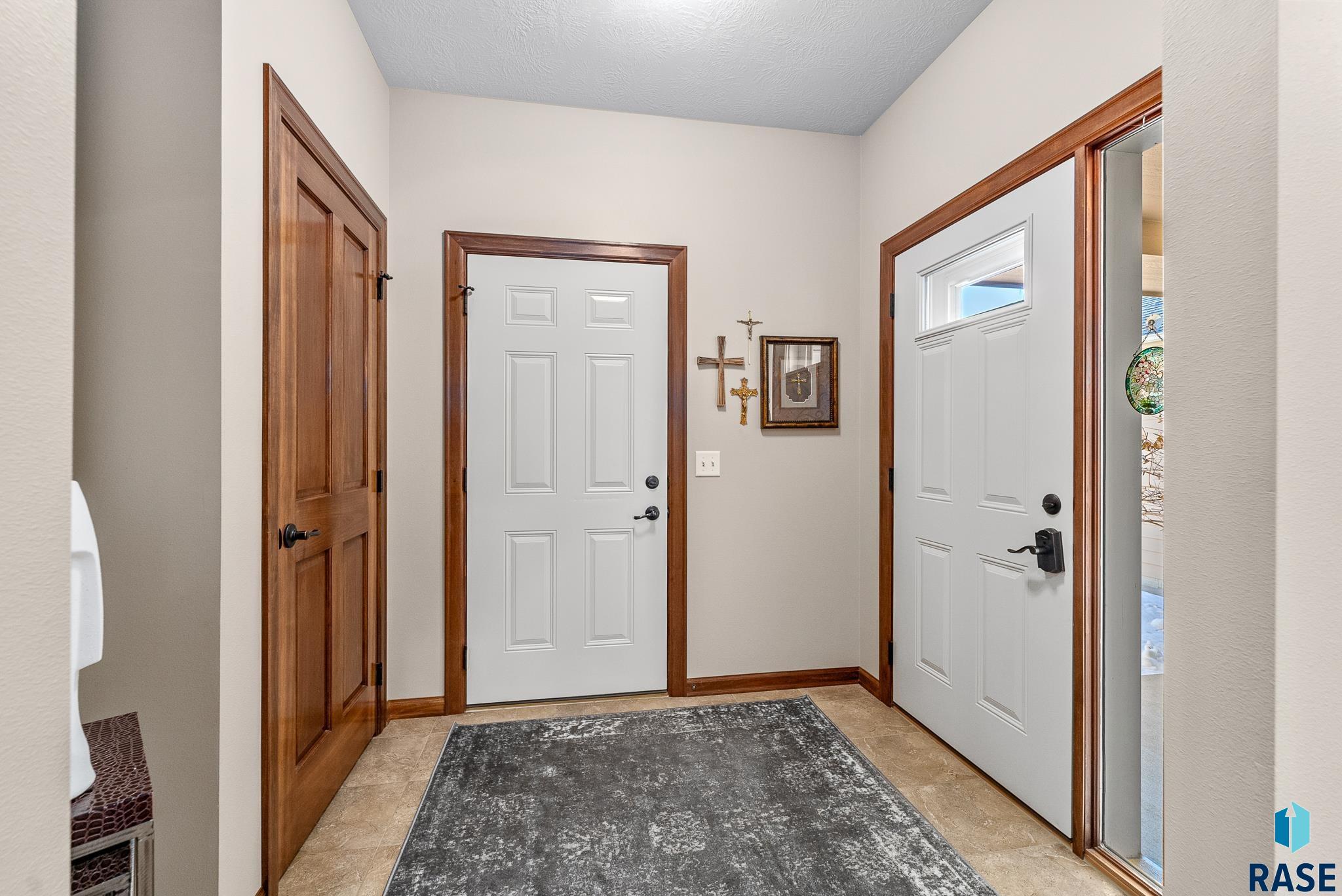 8105 S Seven Oaks Dr