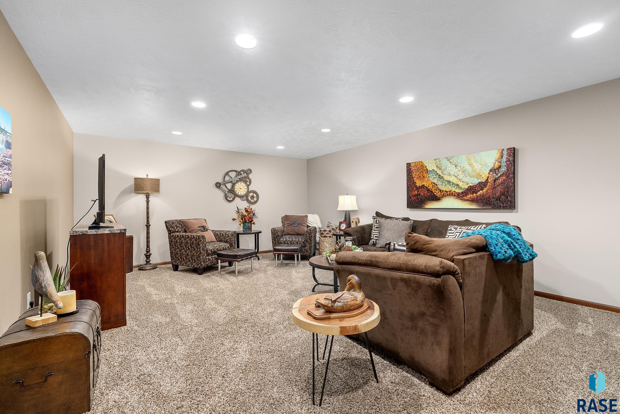 8105 S Seven Oaks Dr