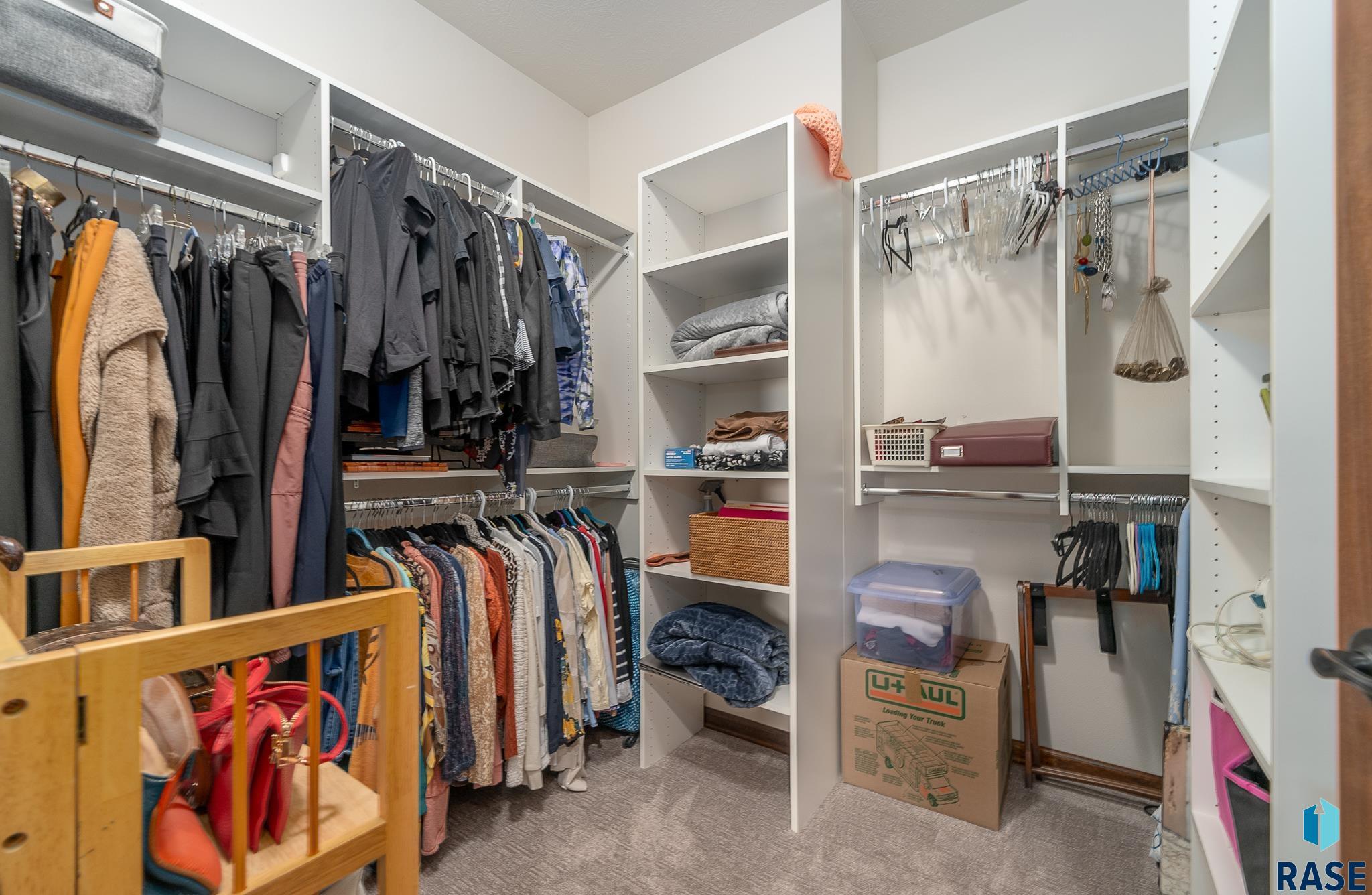 8105 S Seven Oaks Dr