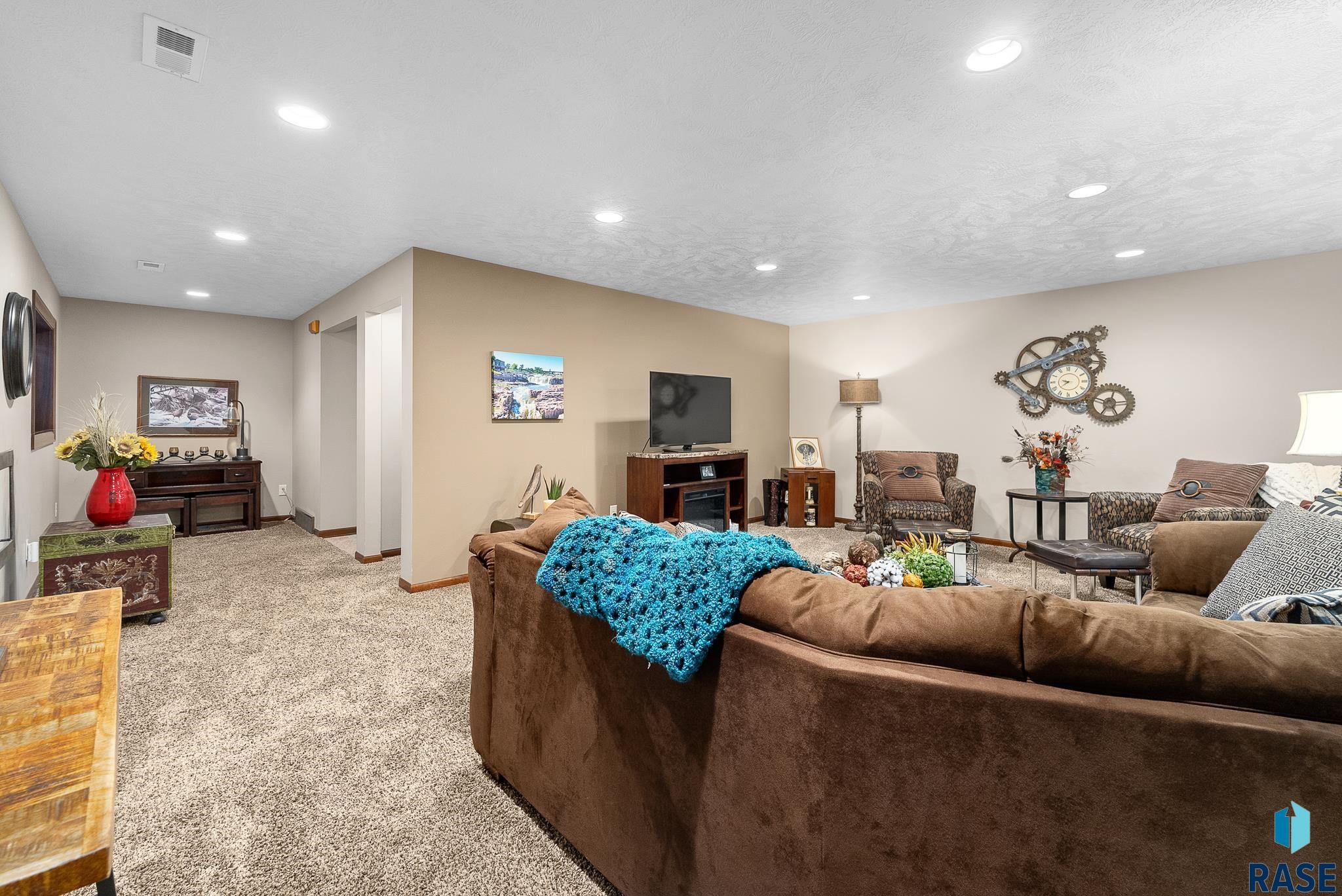 8105 S Seven Oaks Dr