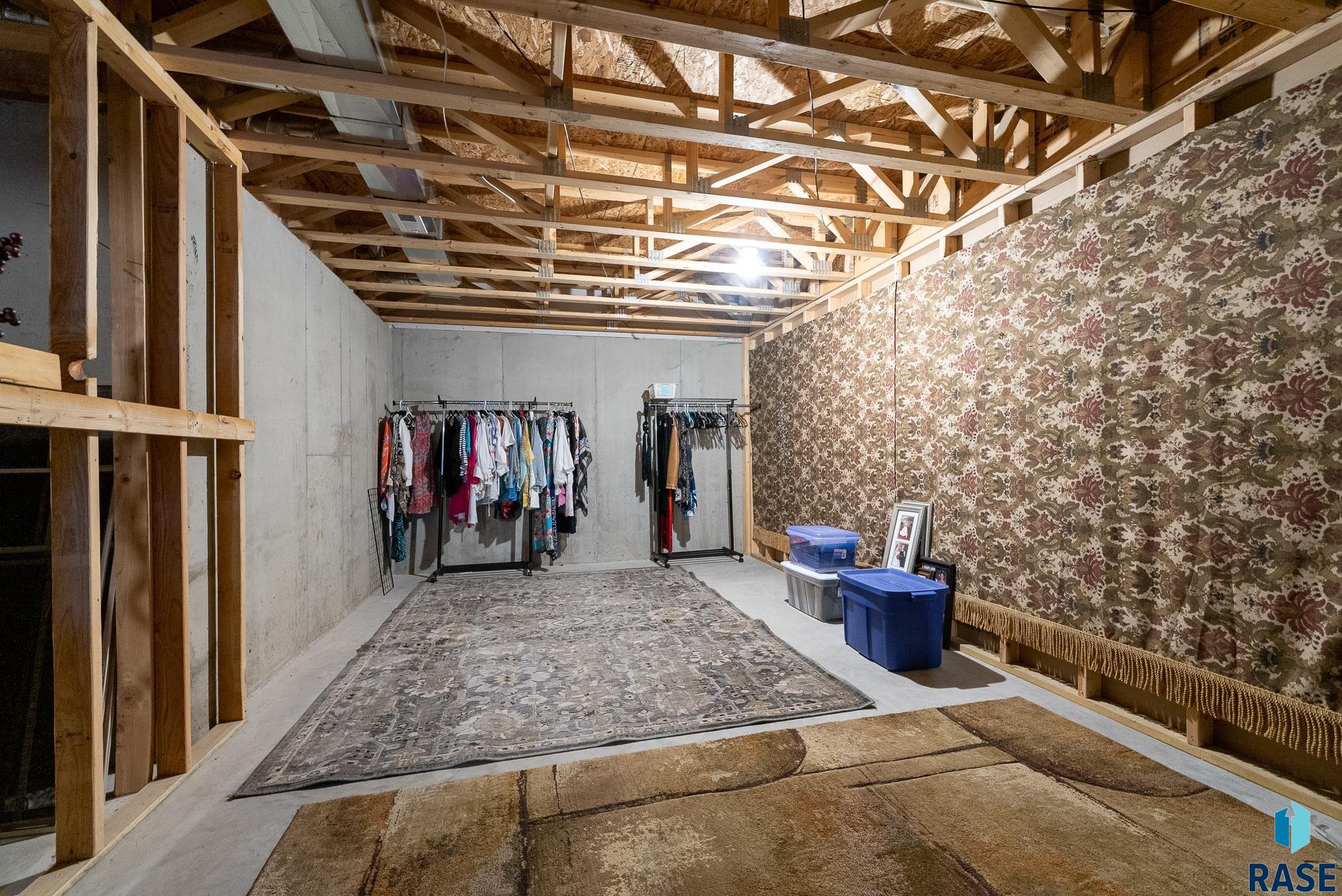 8105 S Seven Oaks Dr