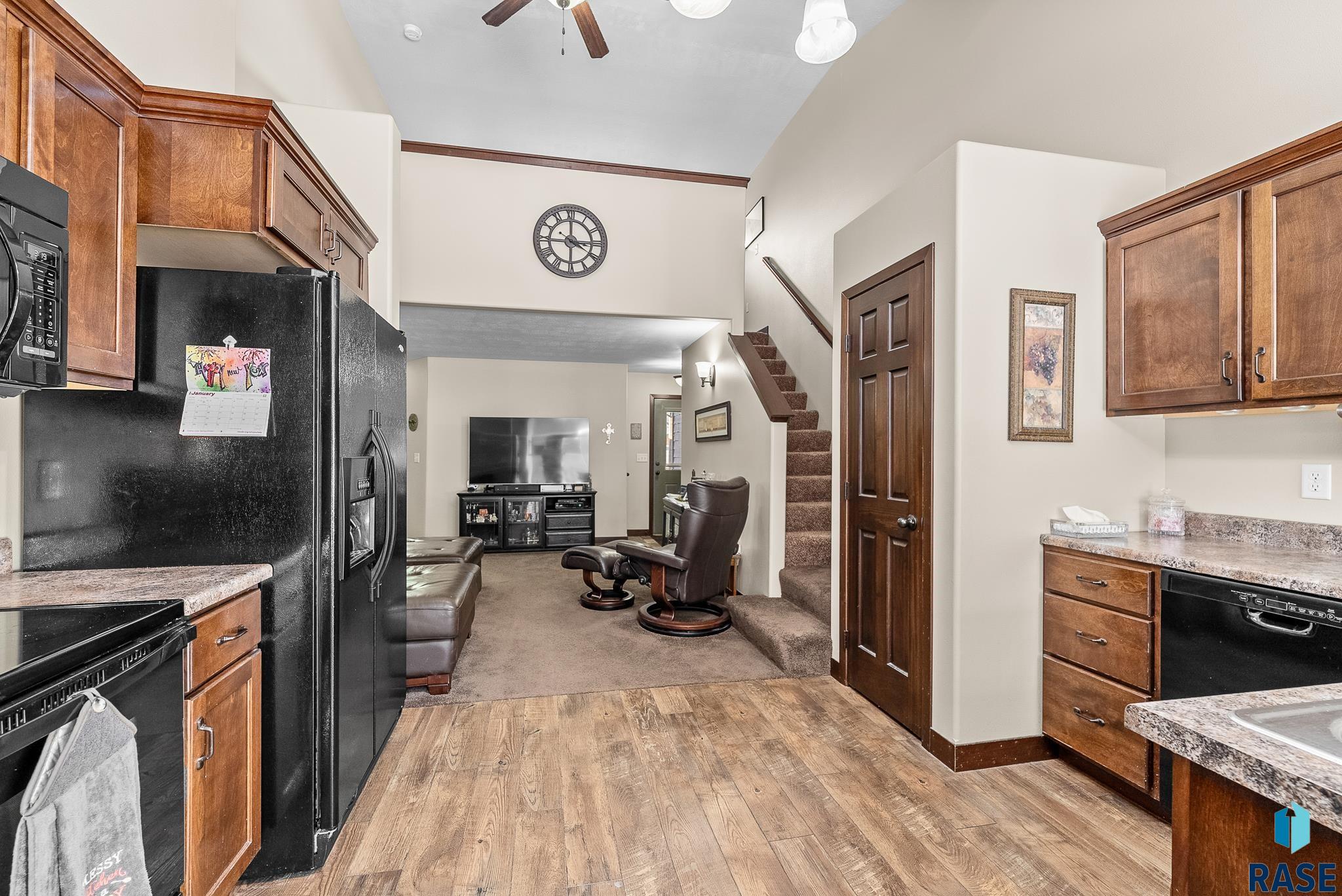 749 E El Dorado Dr